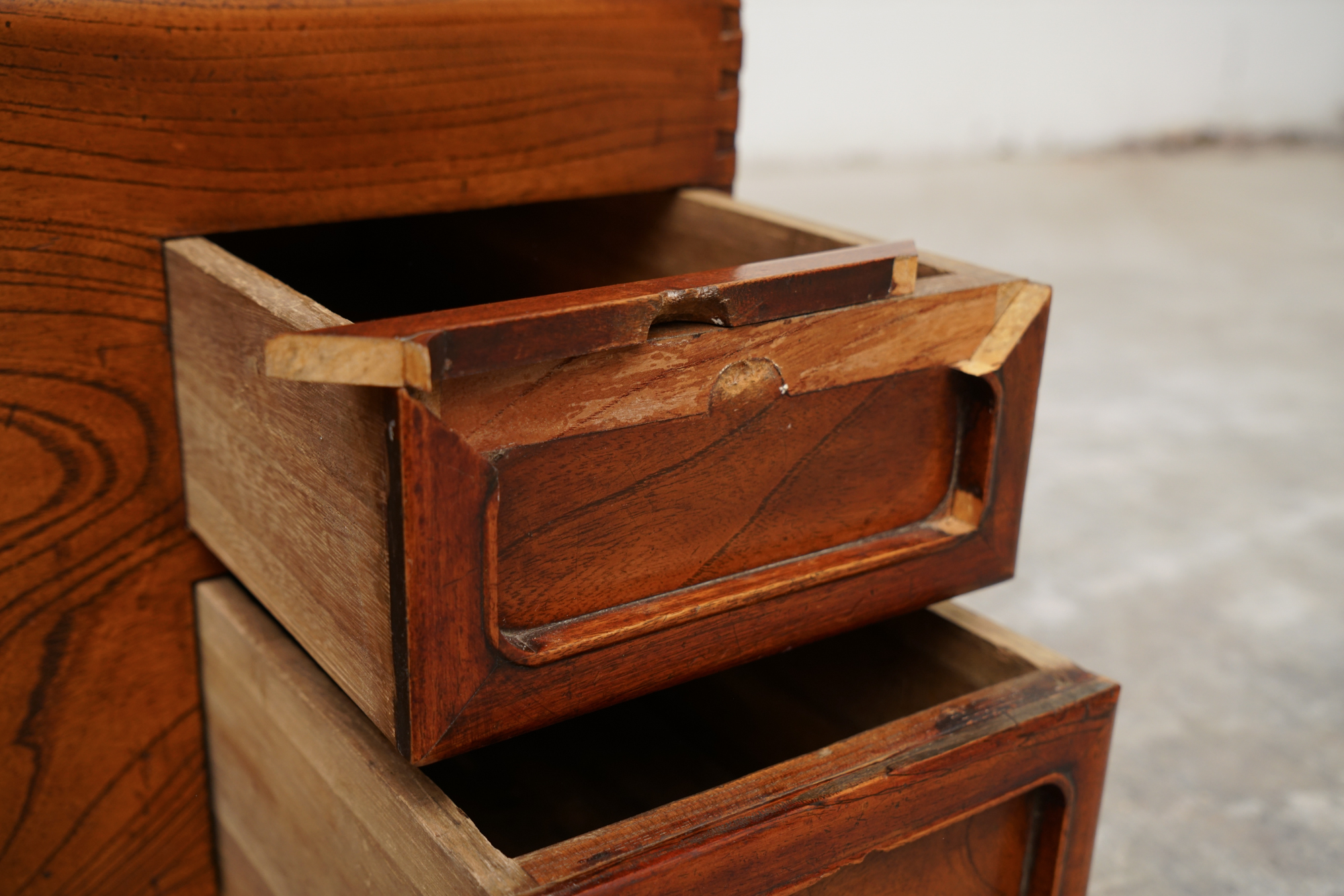 Japanese Elm Hibachi Brazier, Late 19th/Early 20th Century