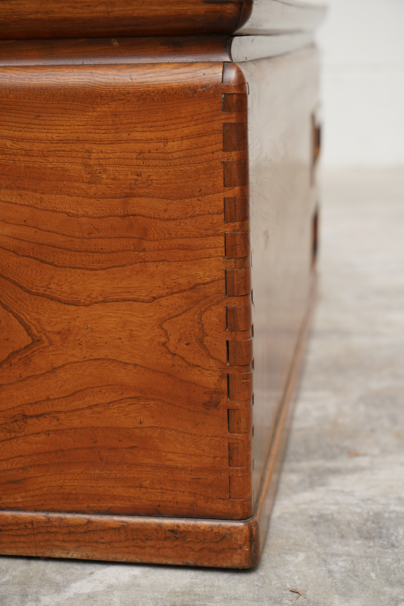 Japanese Elm Hibachi Brazier, Late 19th/Early 20th Century