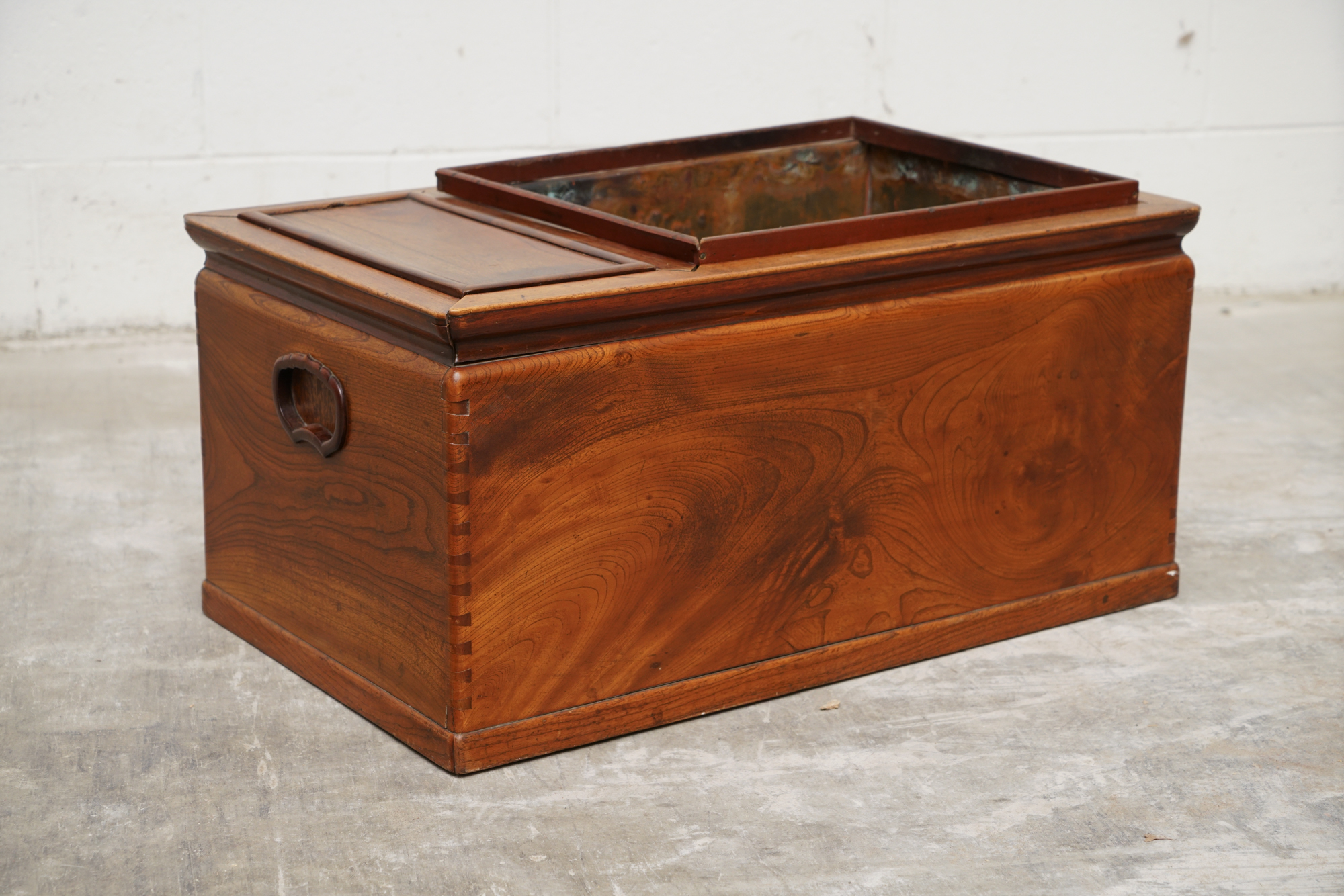 Japanese Elm Hibachi Brazier, Late 19th/Early 20th Century