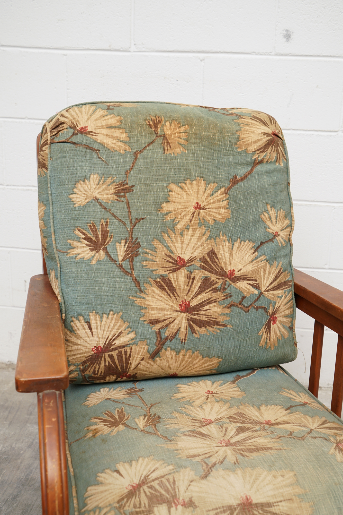 Oak Lounge Chairs by Stickley Brothers, Early 20th Century