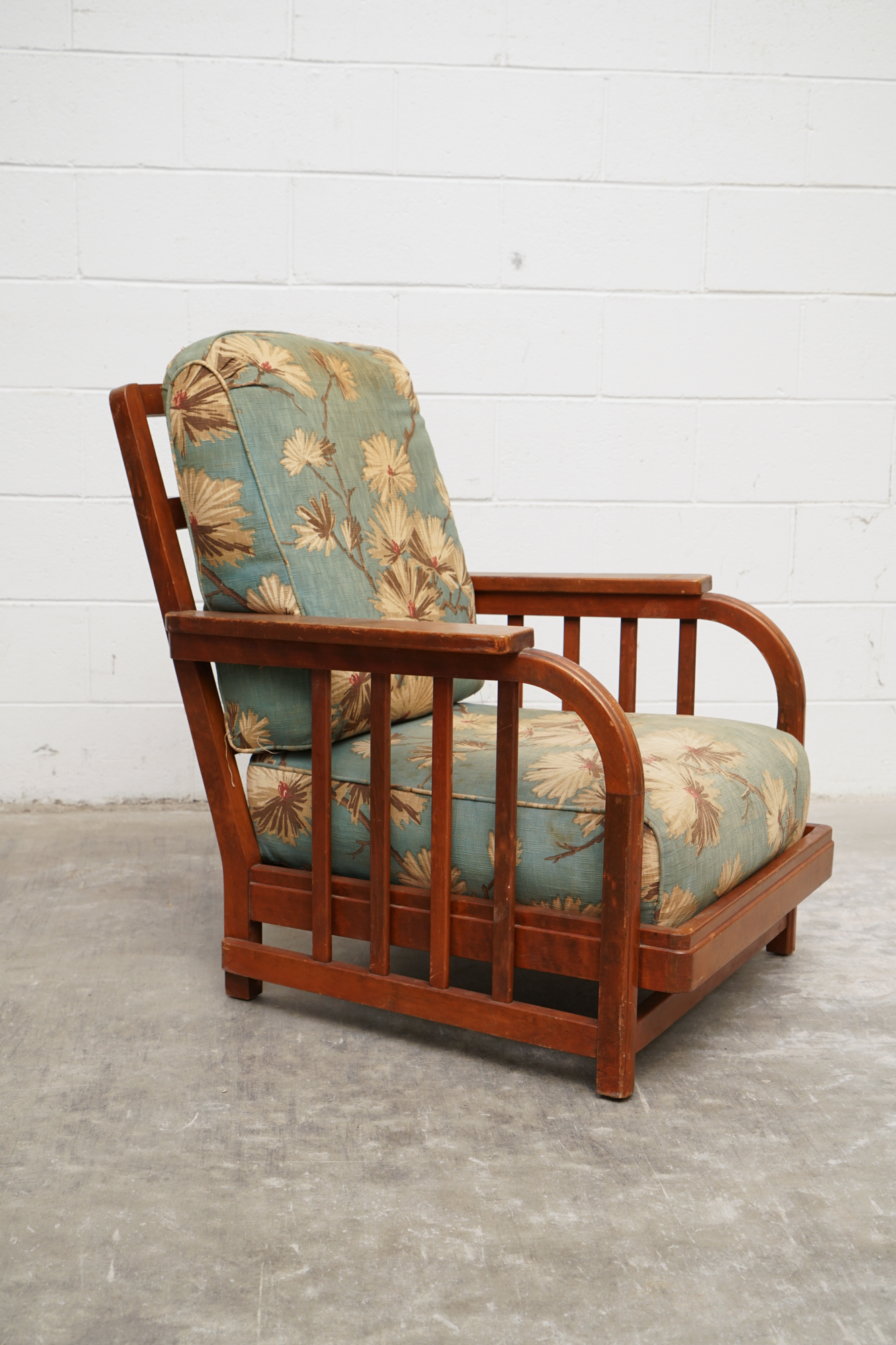 Oak Lounge Chairs by Stickley Brothers, Early 20th Century