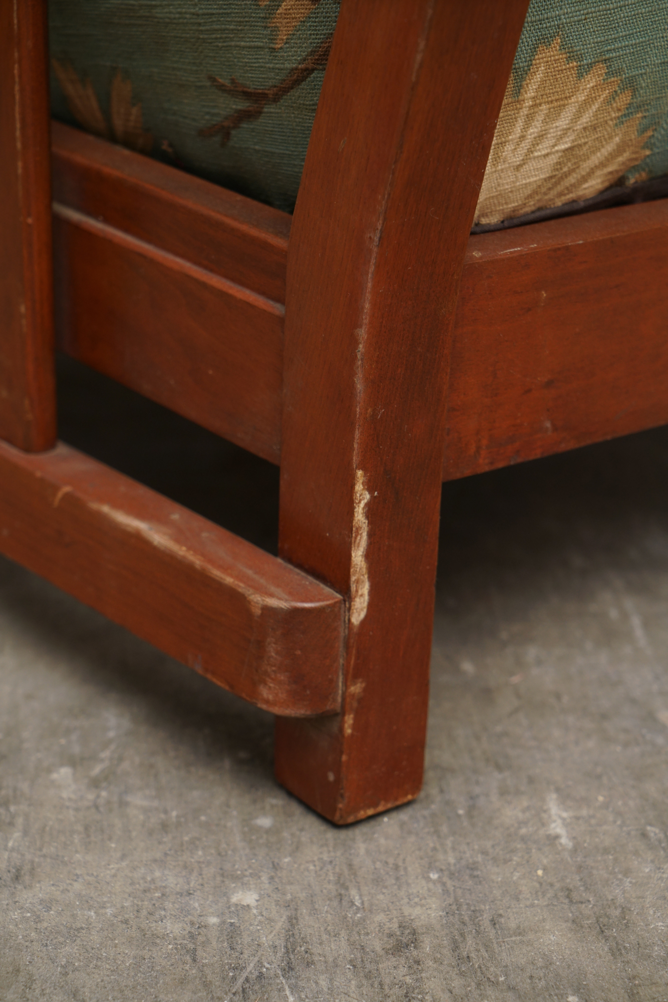 Oak Lounge Chairs by Stickley Brothers, Early 20th Century
