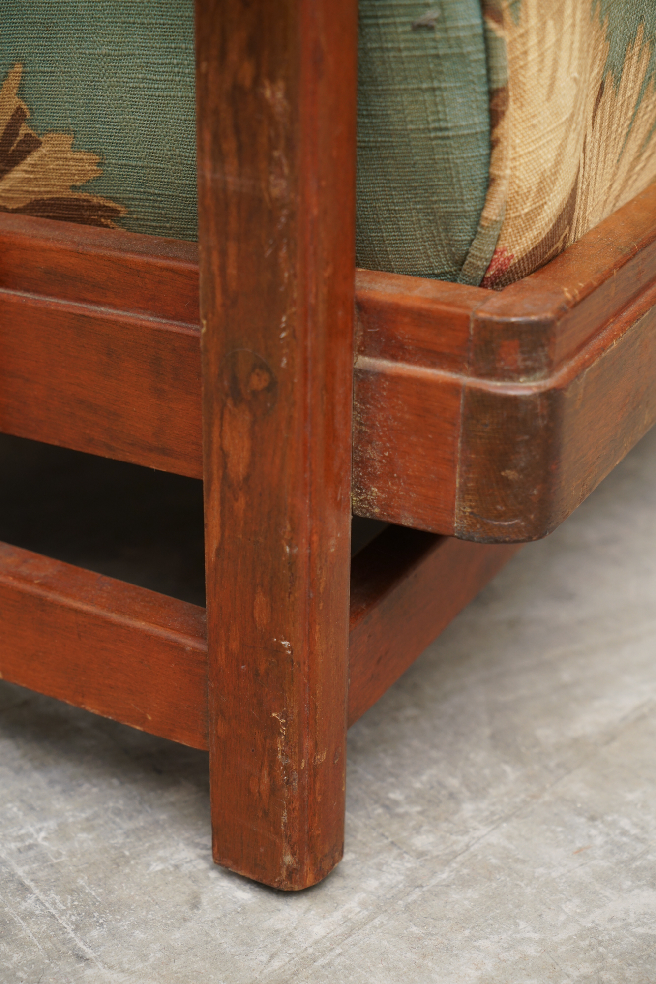 Oak Lounge Chairs by Stickley Brothers, Early 20th Century