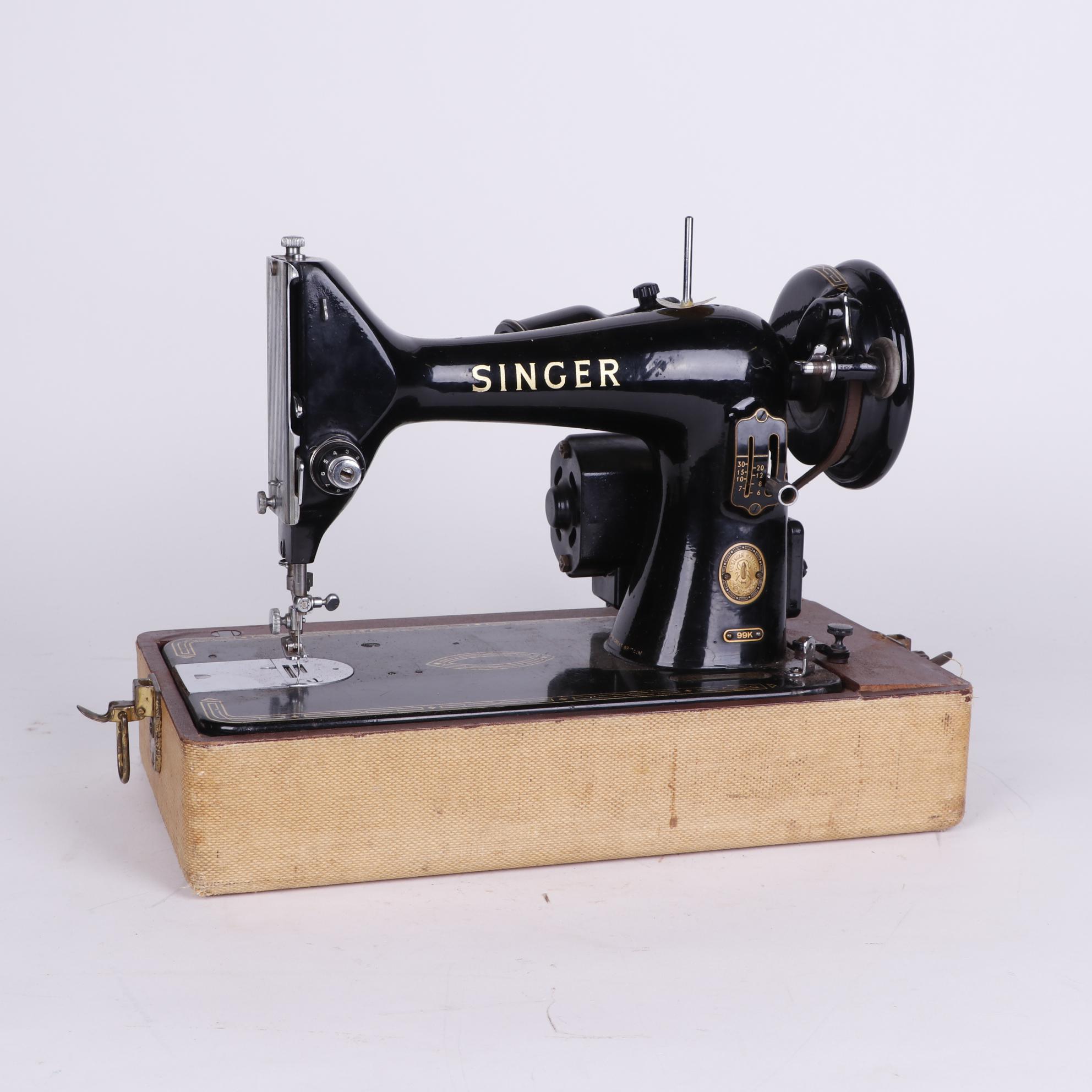 Singer 99k Sewing Machine with Case