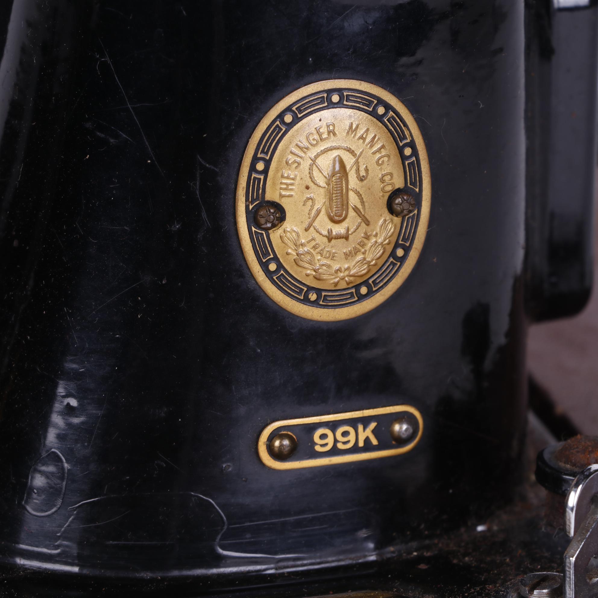 Singer 99k Sewing Machine with Case