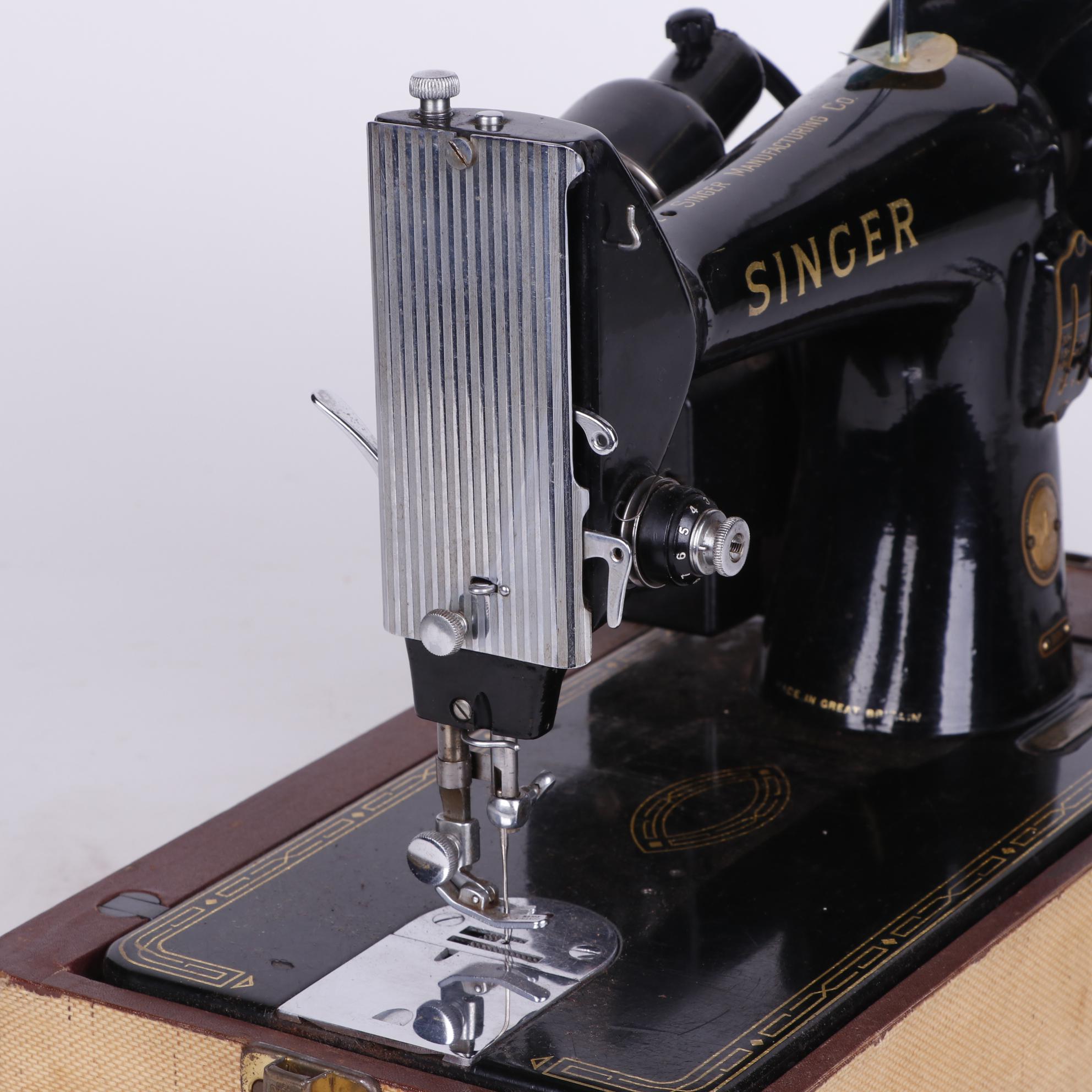 Singer 99k Sewing Machine with Case