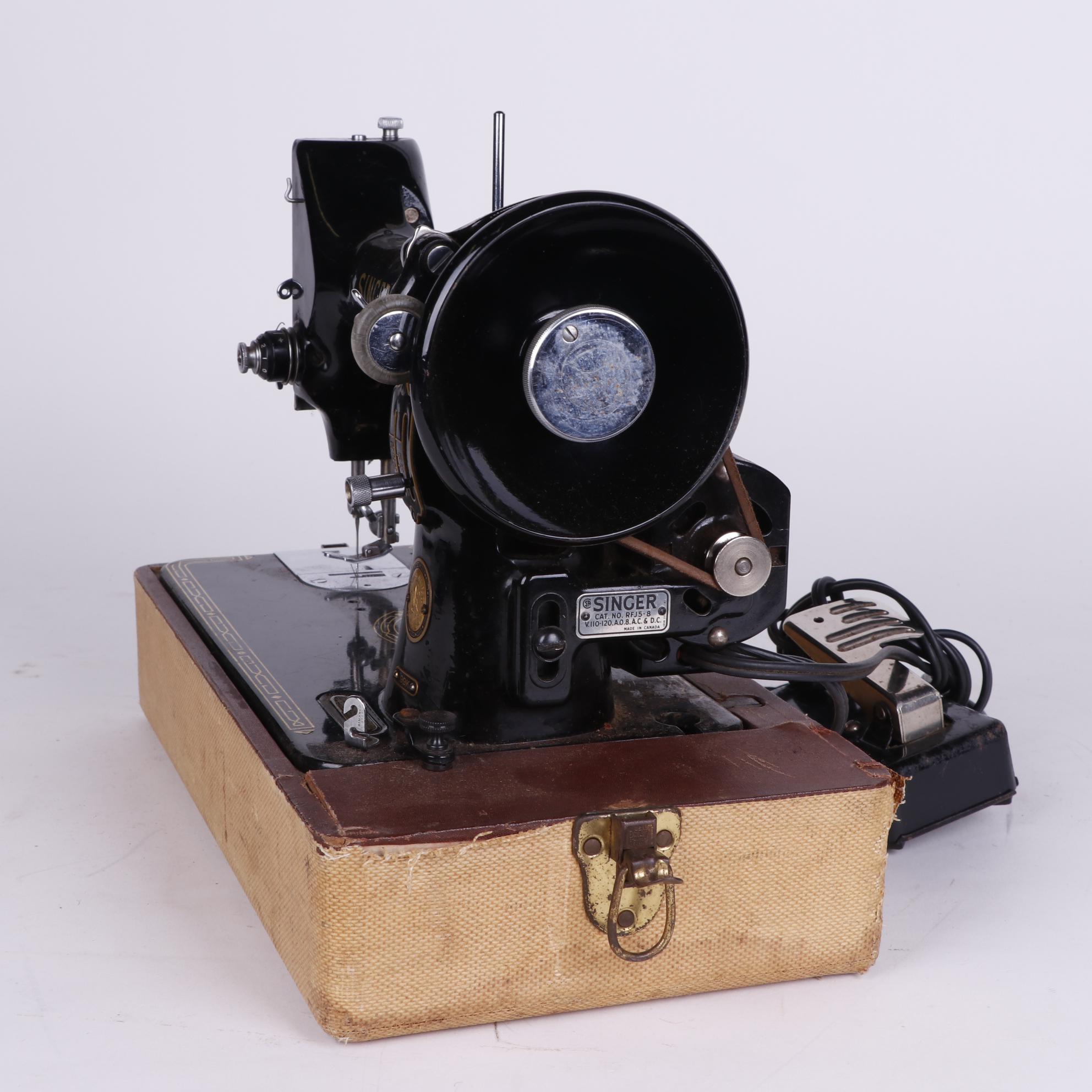 Singer 99k Sewing Machine with Case