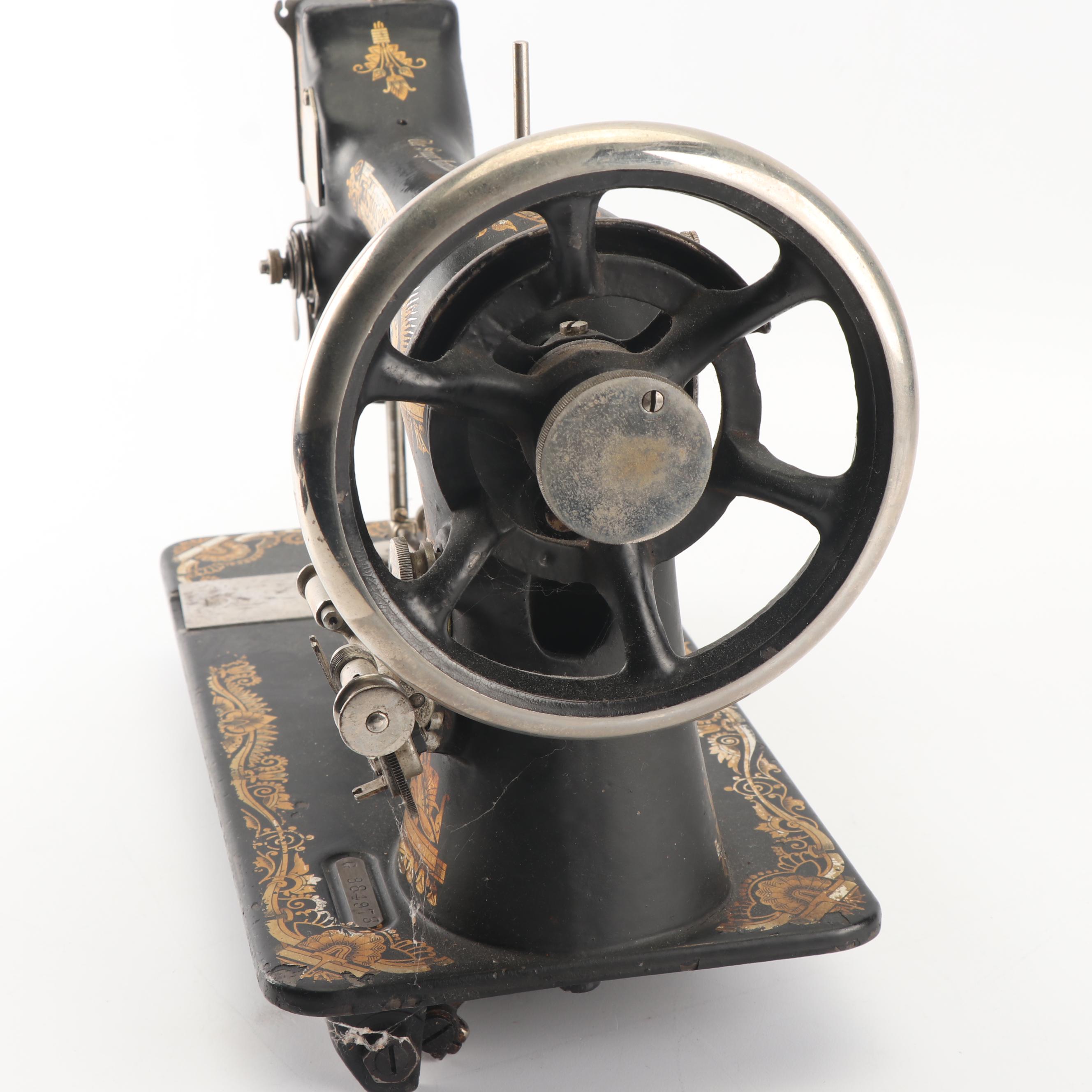 Singer Model 27 Sewing Machine, 1910