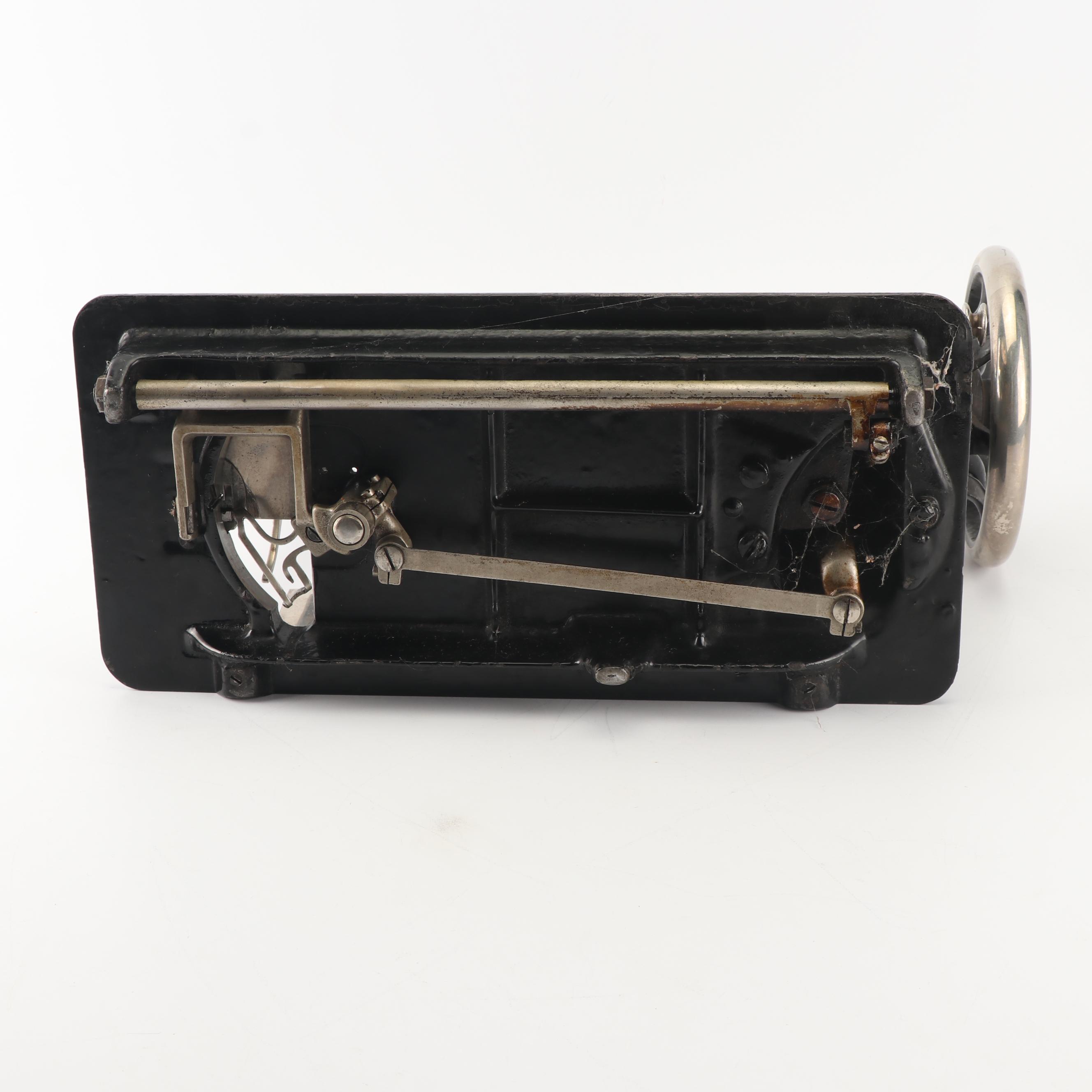 Singer Model 27 Sewing Machine, 1910