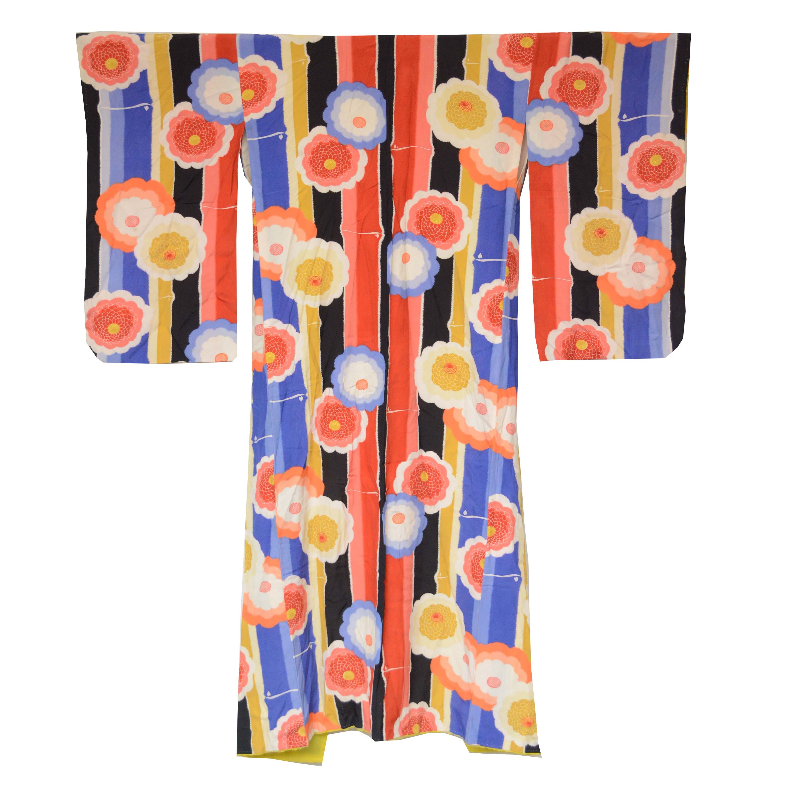 Circa 1925 Vintage Handwoven Silk Crepe Furisode Kimono