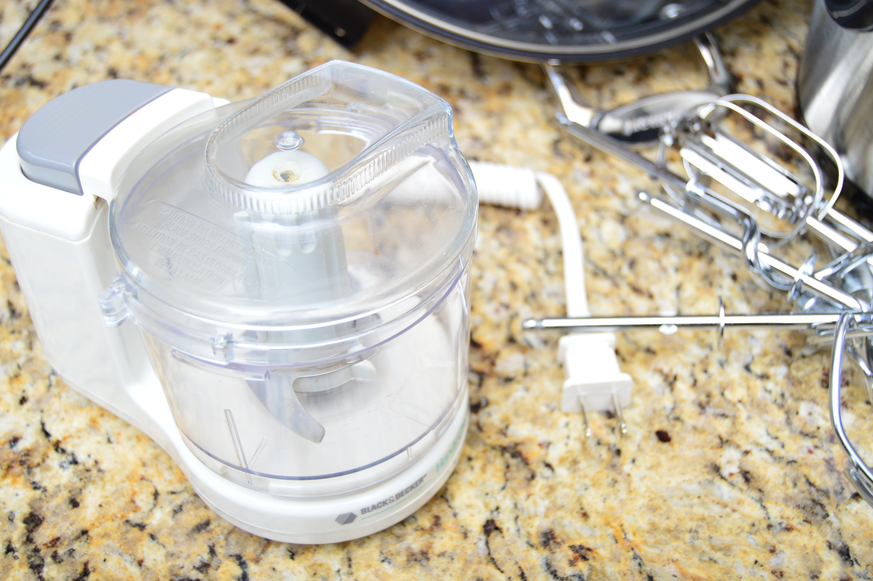 Small Kitchen Appliances With Crock-Pot, Philips Air Fryer and Cuisinart