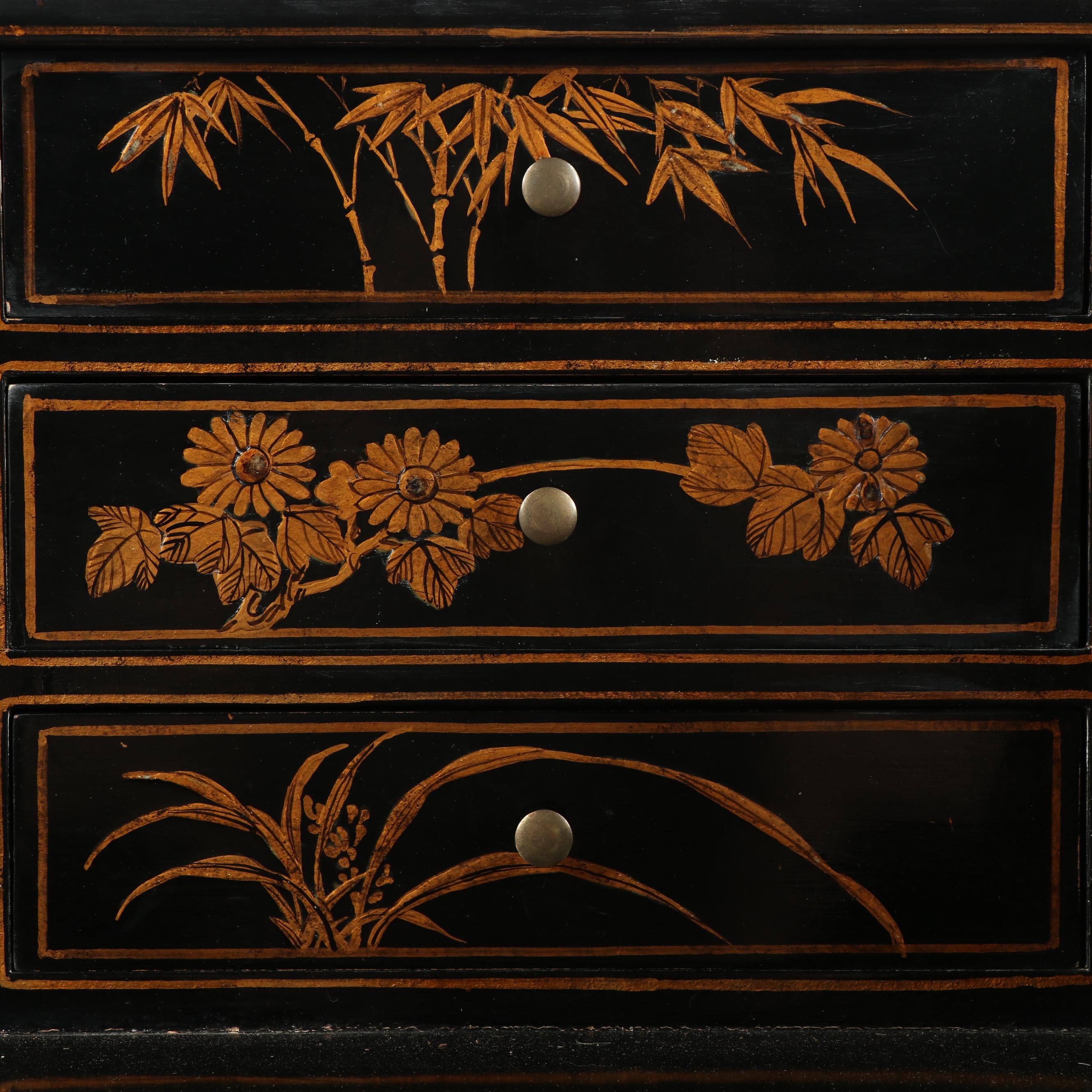 Chinoiserie Lacquered Wooden Carlton House Desk, Late 20th Century