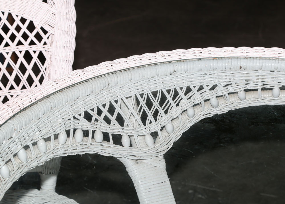 White Wicker Patio Table and Chairs