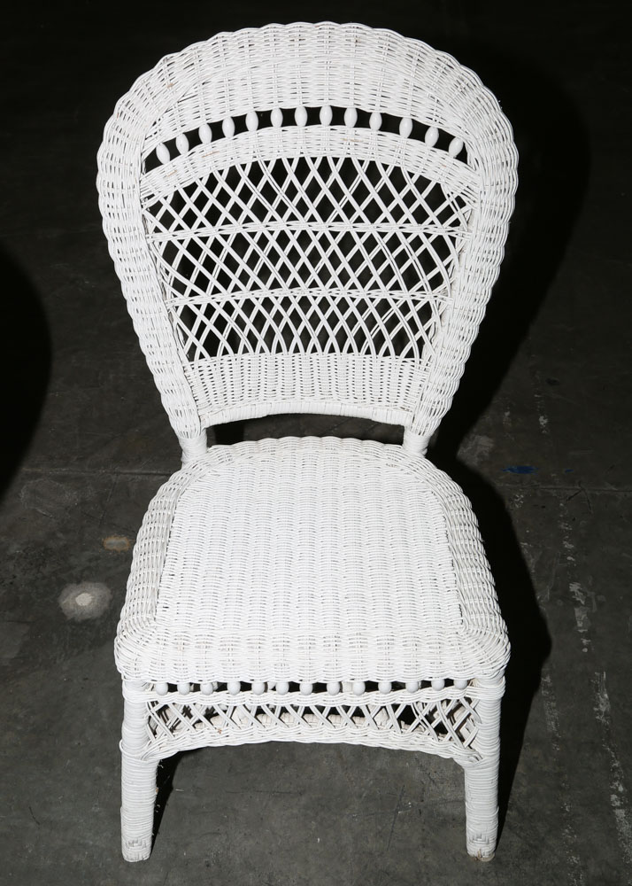 White Wicker Patio Table and Chairs