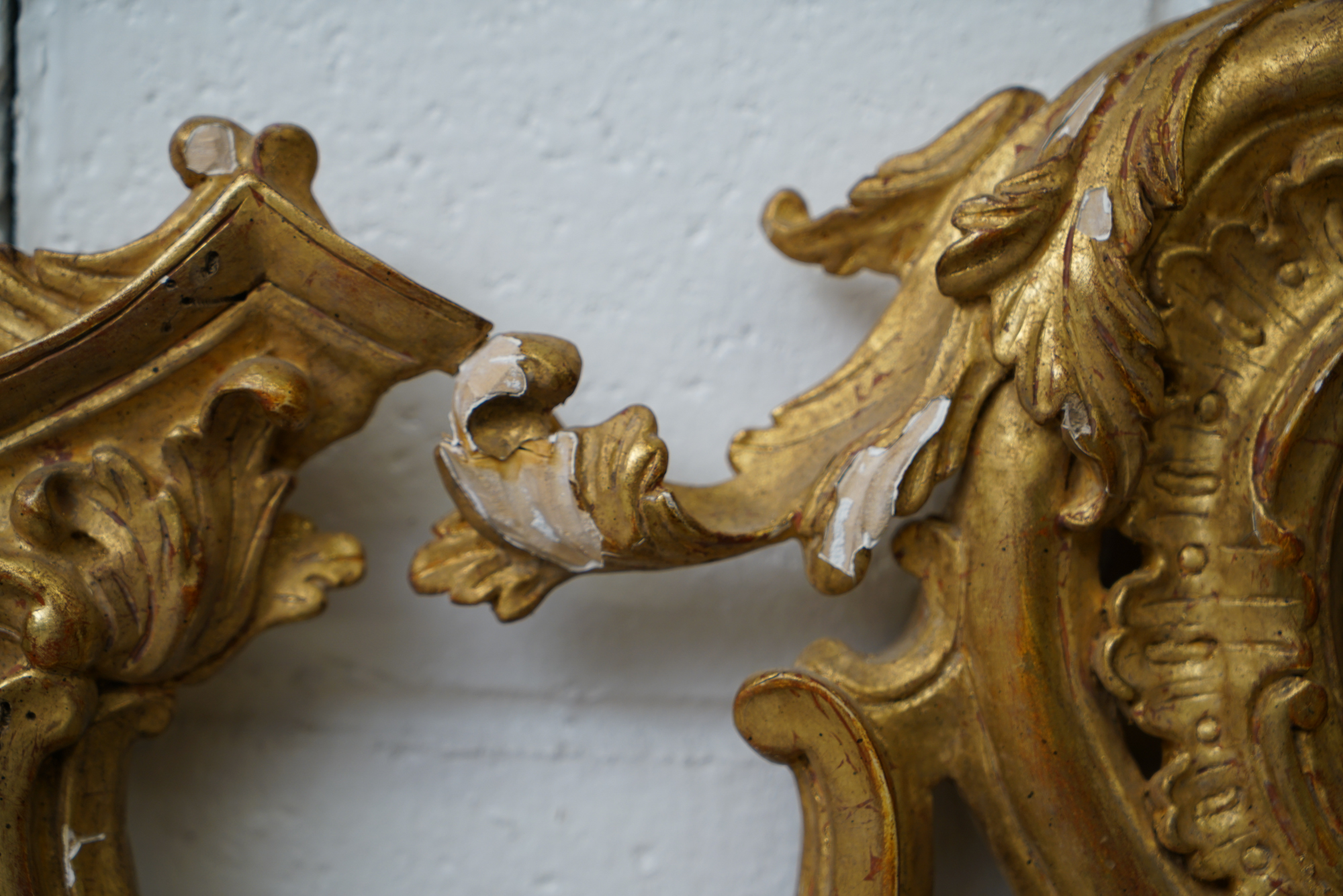 Louis XV Style Carved Giltwood Wall Mount Mirror, Early/Mid-20th Century