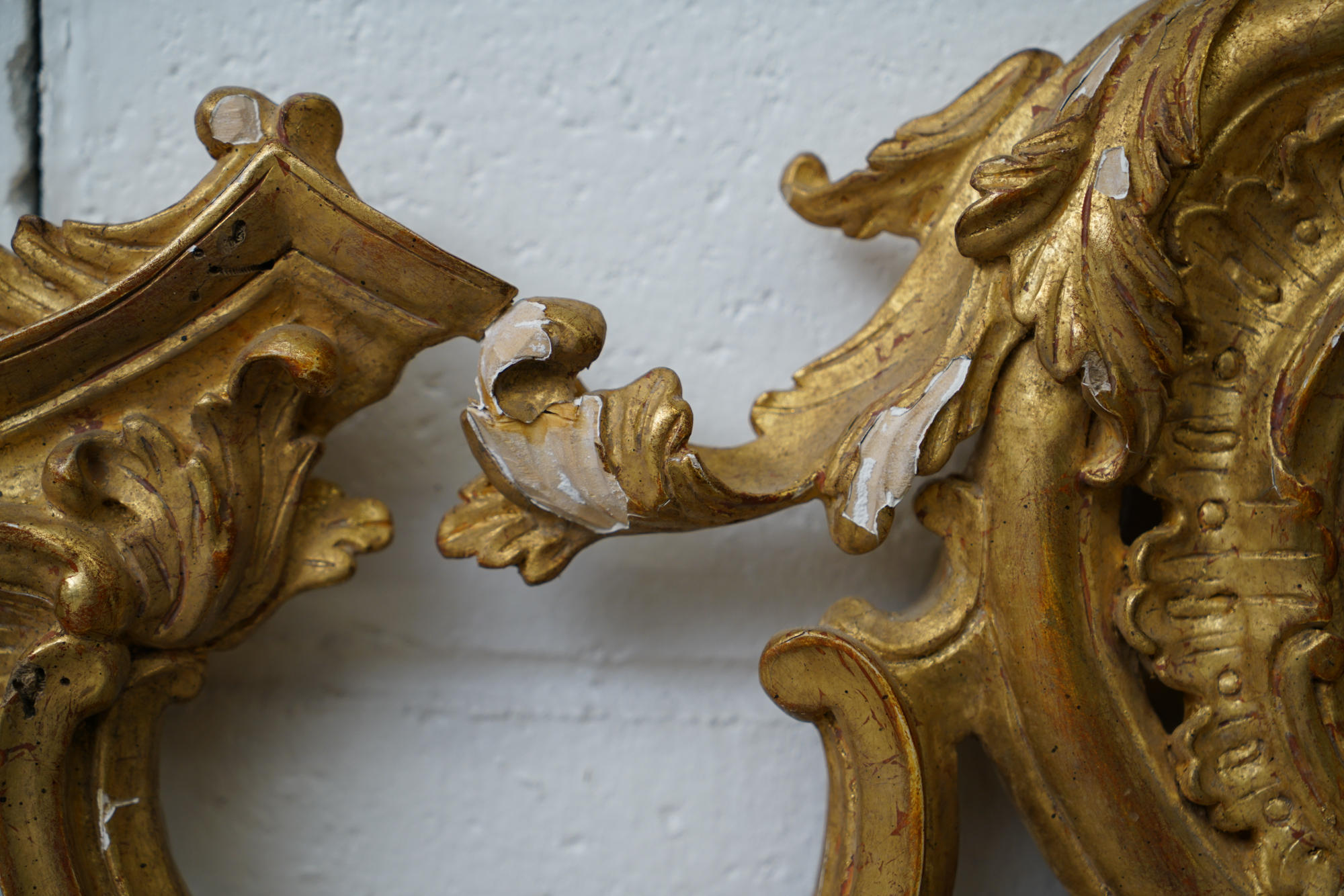 Louis XV Style Carved Giltwood Wall Mount Mirror, Early/Mid-20th Century