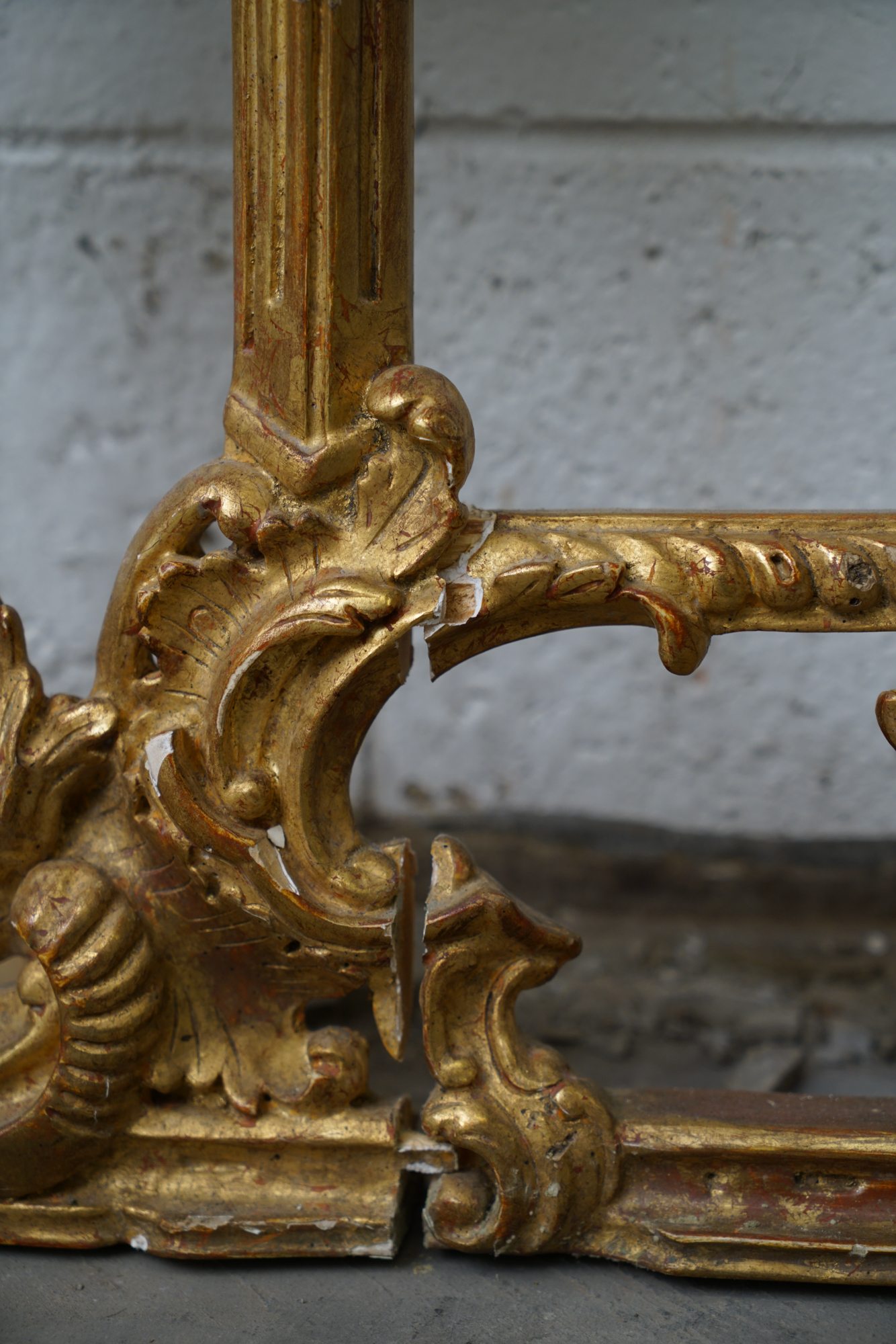 Louis XV Style Carved Giltwood Wall Mount Mirror, Early/Mid-20th Century