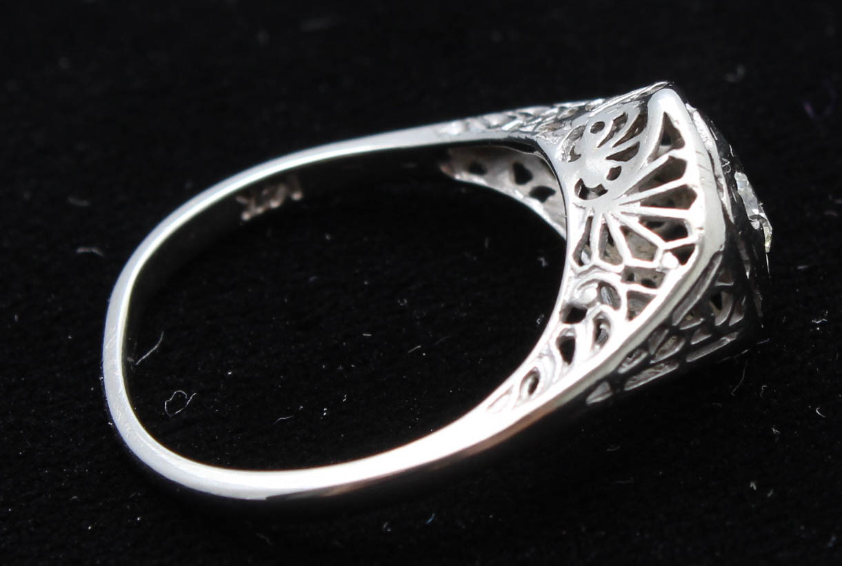 14K White Gold Diamond Ring