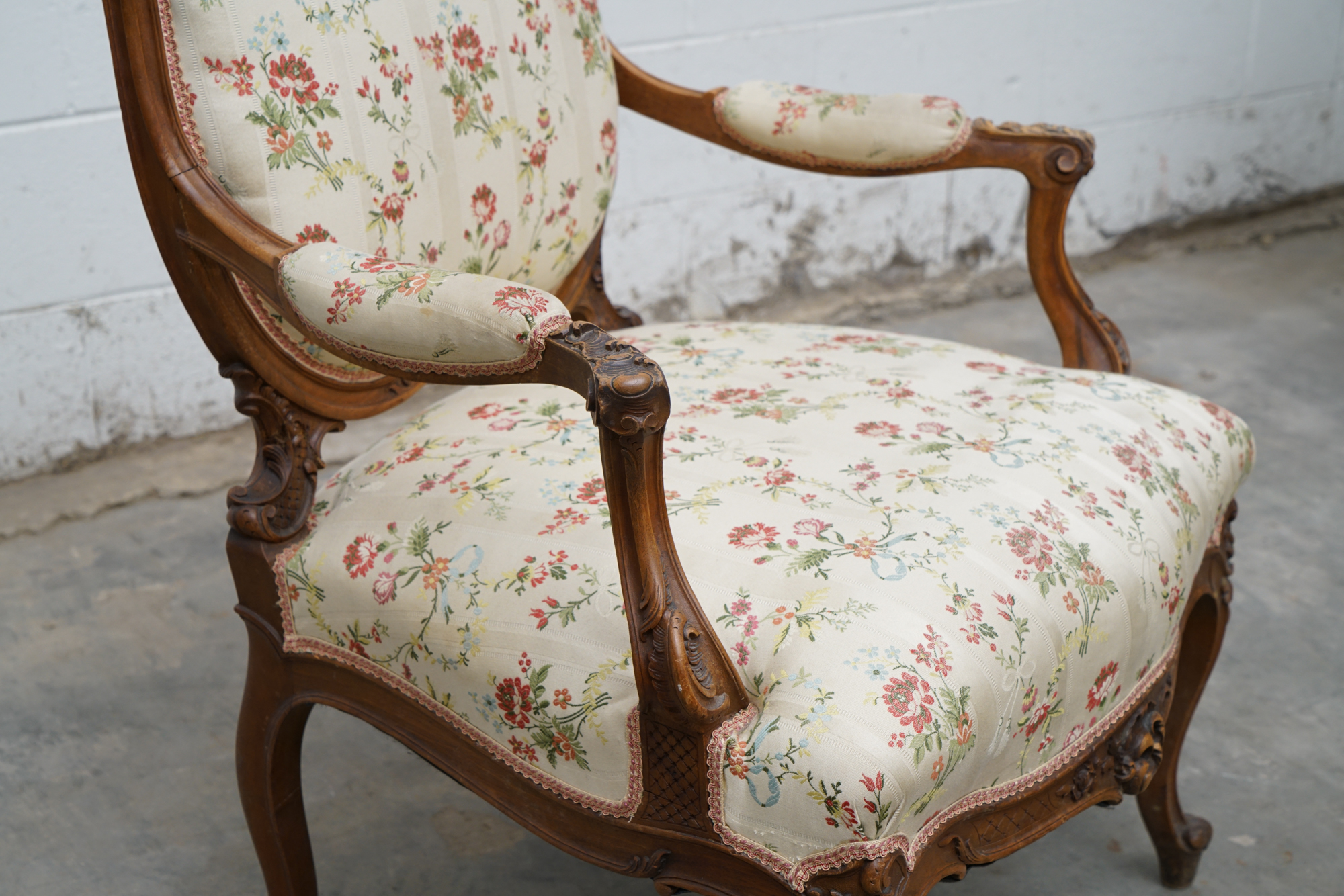 Louis XV Style Carved Wood Armchairs, Early/Mid 20th Century