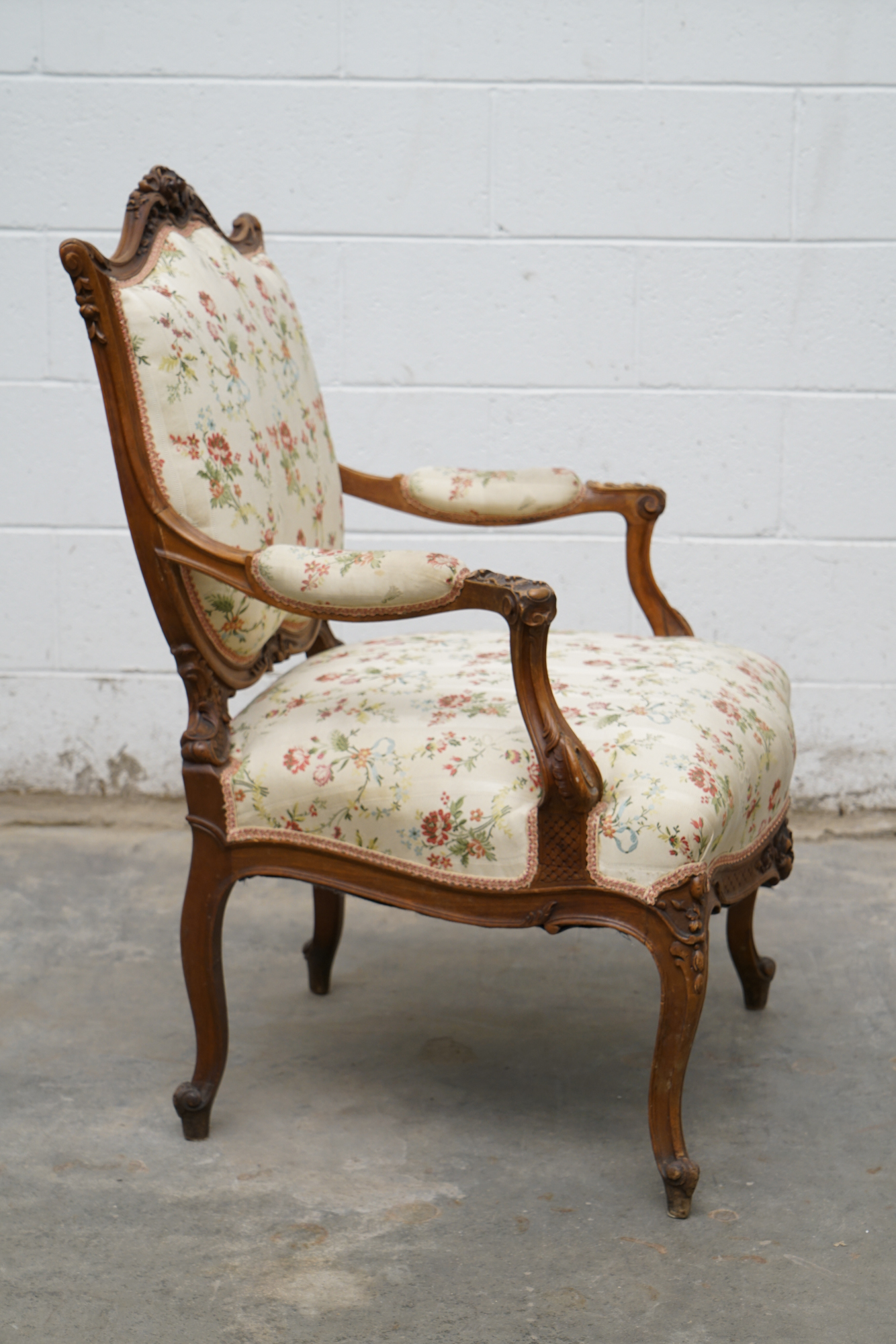 Louis XV Style Carved Wood Armchairs, Early/Mid 20th Century