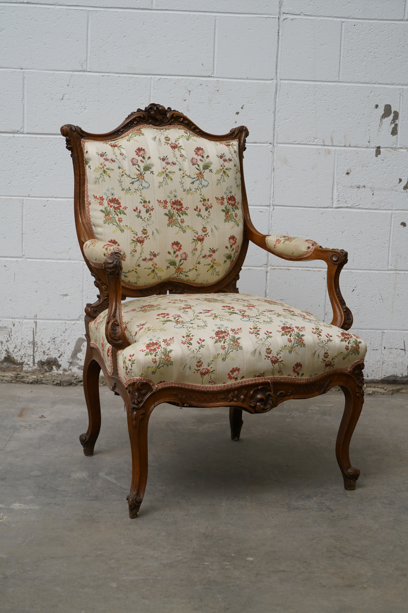 Louis XV Style Carved Wood Armchairs, Early/Mid 20th Century