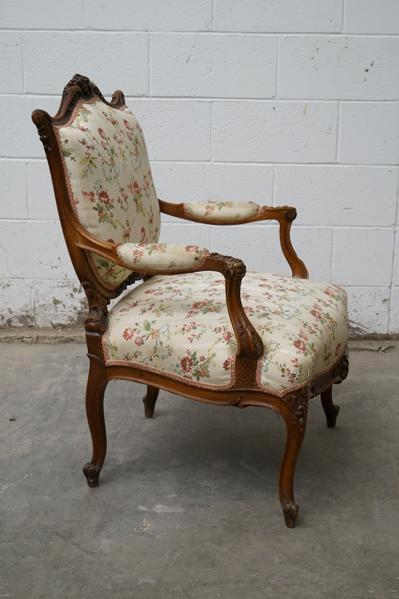 Louis XV Style Carved Wood Armchairs, Early/Mid 20th Century