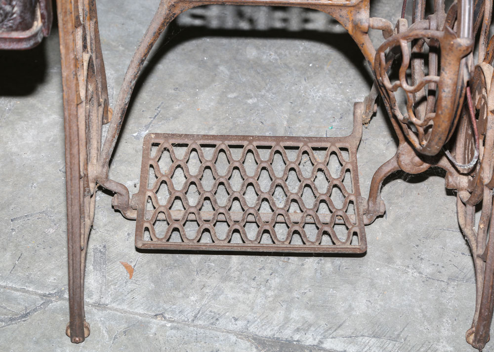 Singer Sewing Table with Sewing Machine, Circa 1906