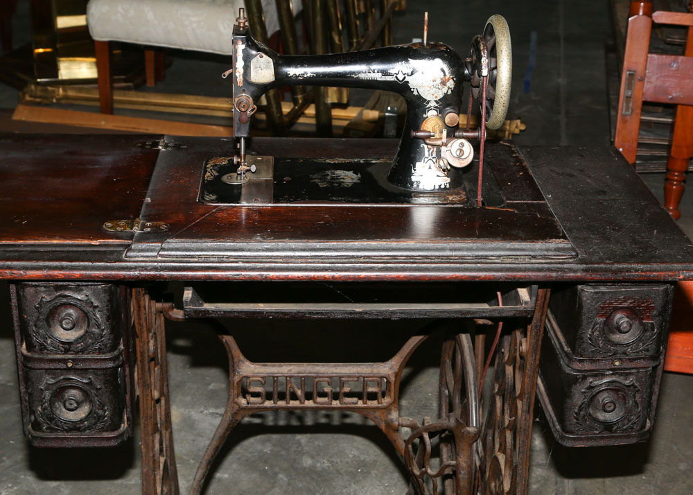 Singer Sewing Table with Sewing Machine, Circa 1906
