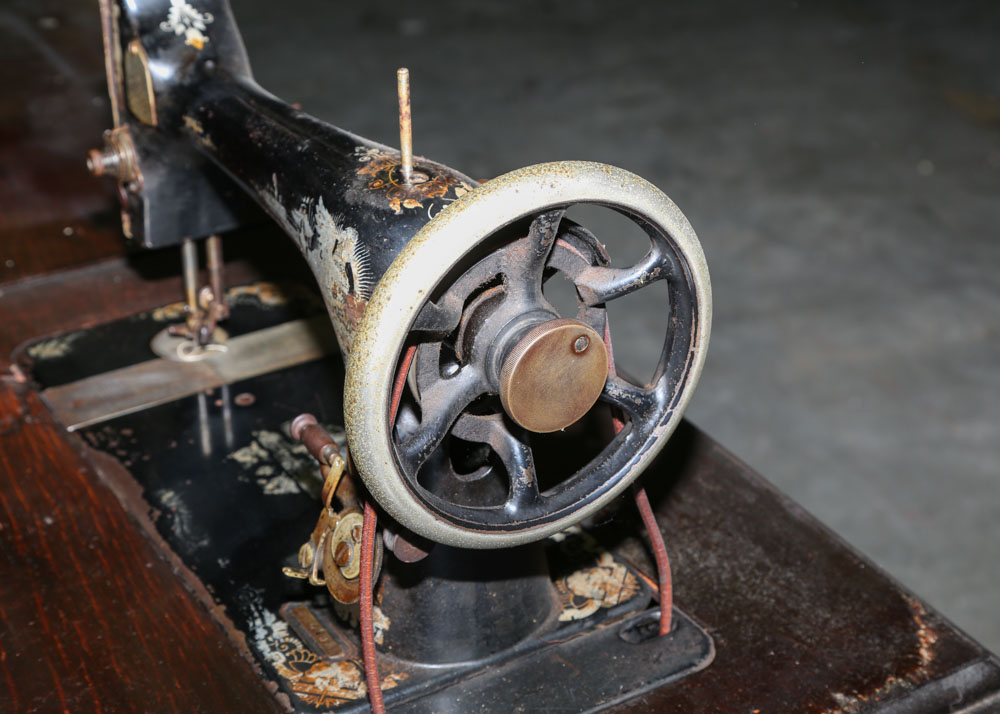Singer Sewing Table with Sewing Machine, Circa 1906