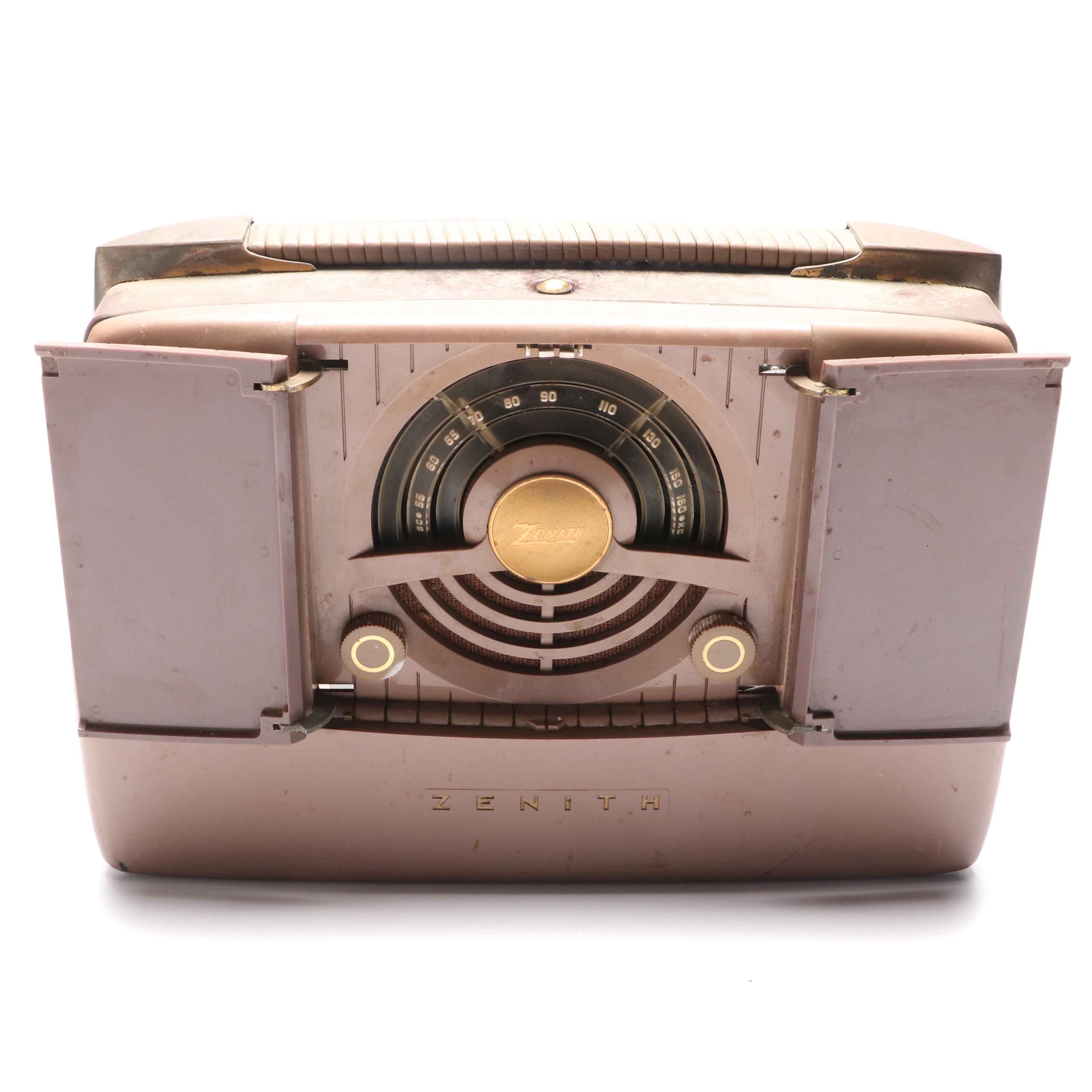 1950s Zenith Wavemagnet Tube Radio