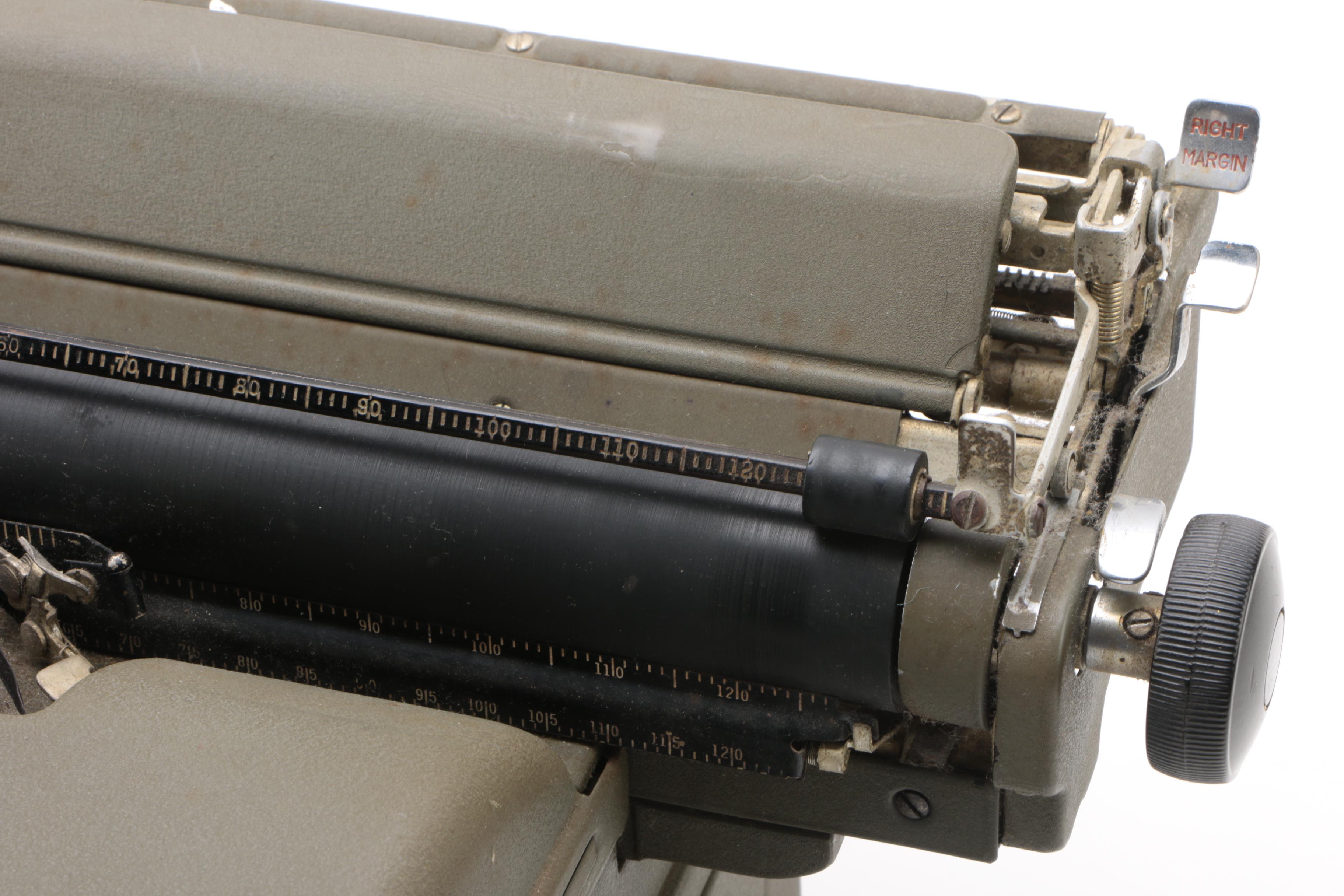Vintage Royal KMM Typewriter, circa 1940s
