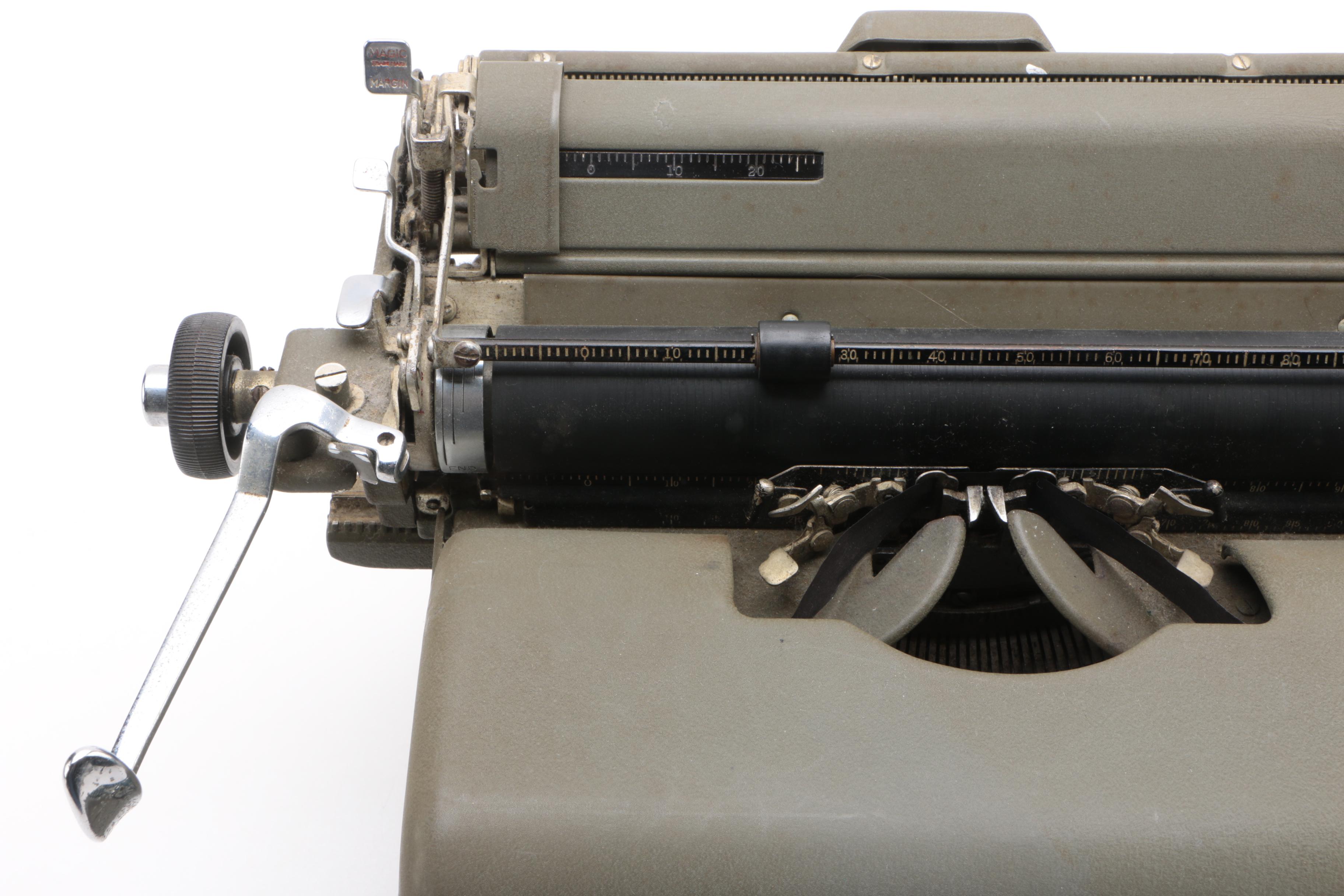 Vintage Royal KMM Typewriter, circa 1940s