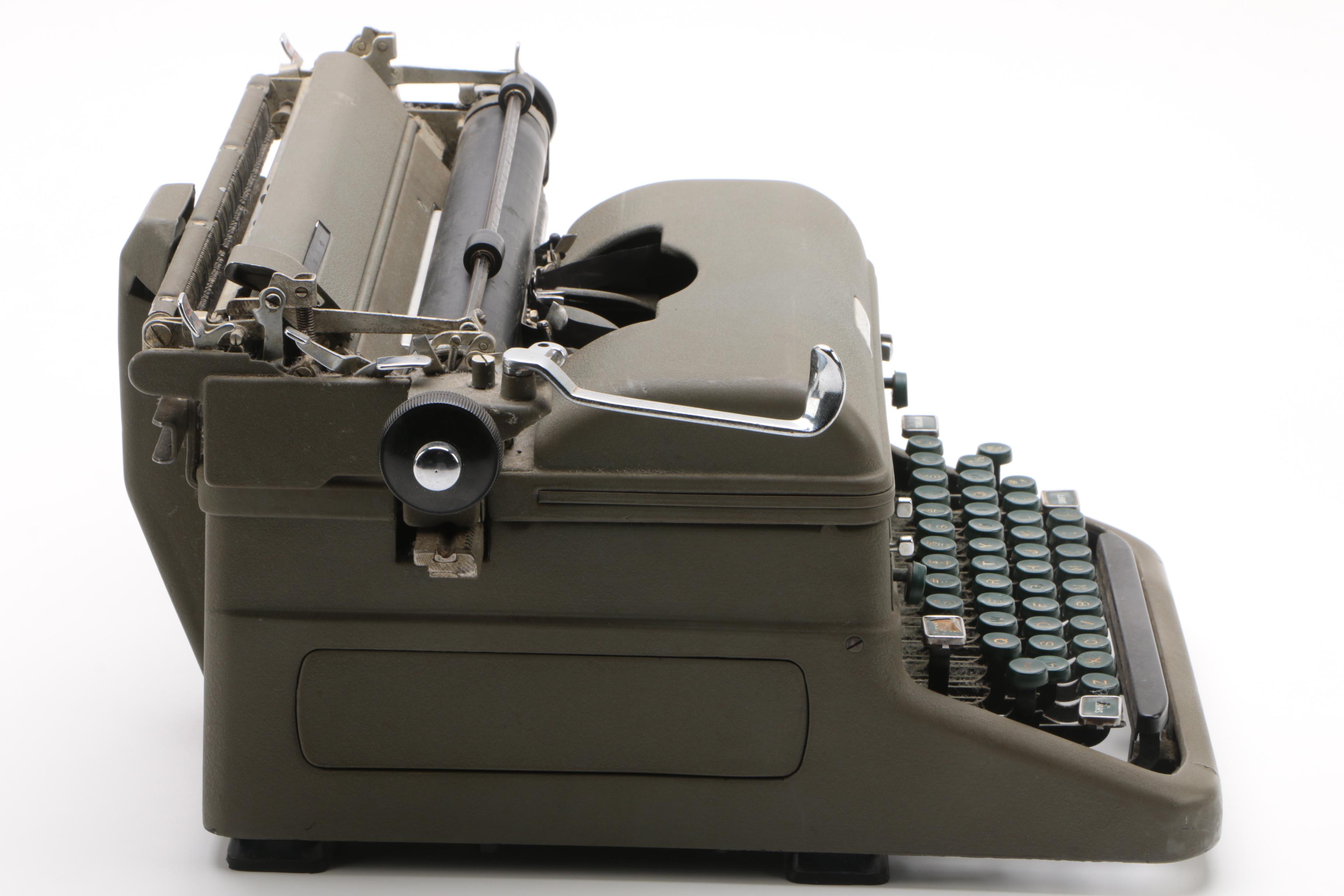Vintage Royal KMM Typewriter, circa 1940s