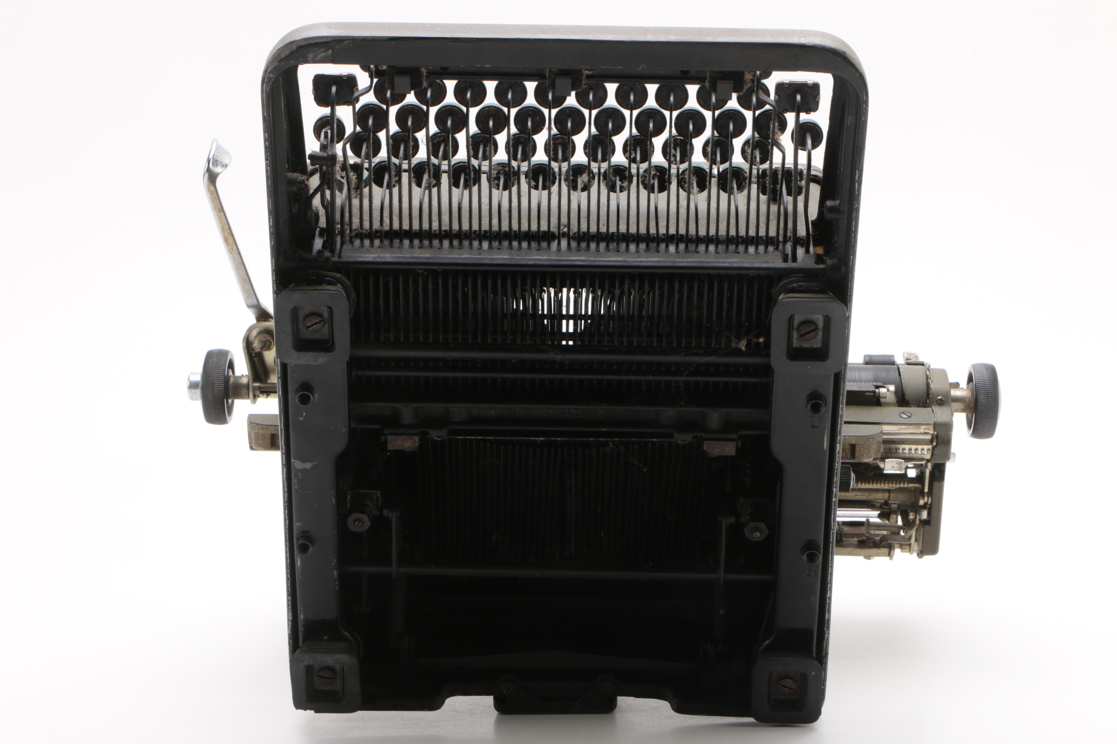 Vintage Royal KMM Typewriter, circa 1940s