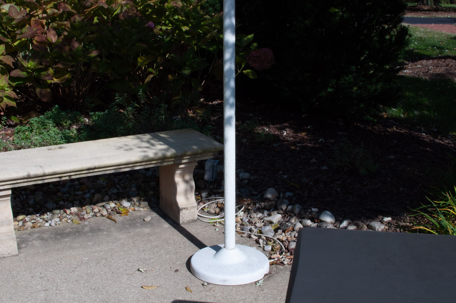 Outdoor Free Standing Electric Lamp Post