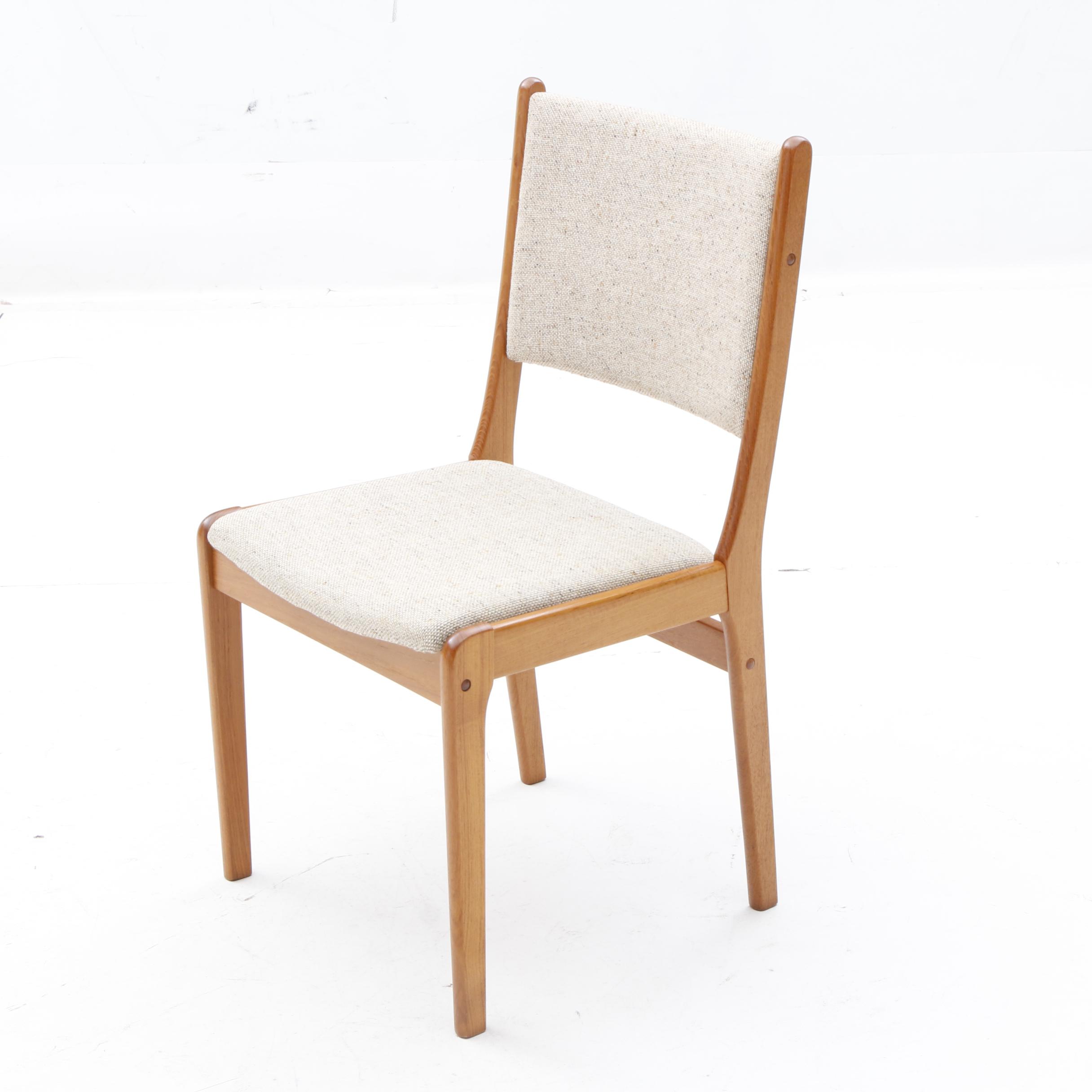 Danish Modern Style Dining Table and Chairs in Teak by Farstrup