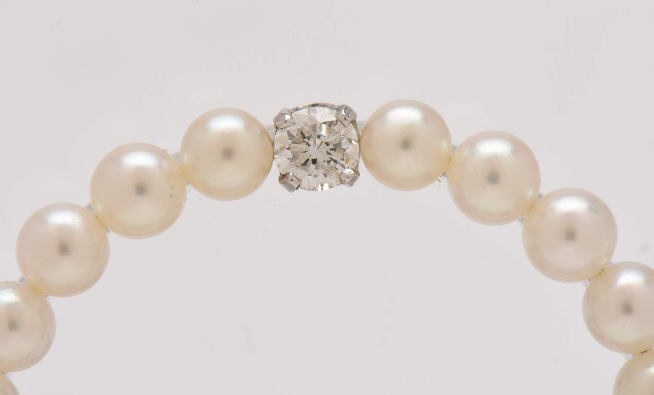 14K White Gold Diamond and Cultured Pearl Circle Brooch