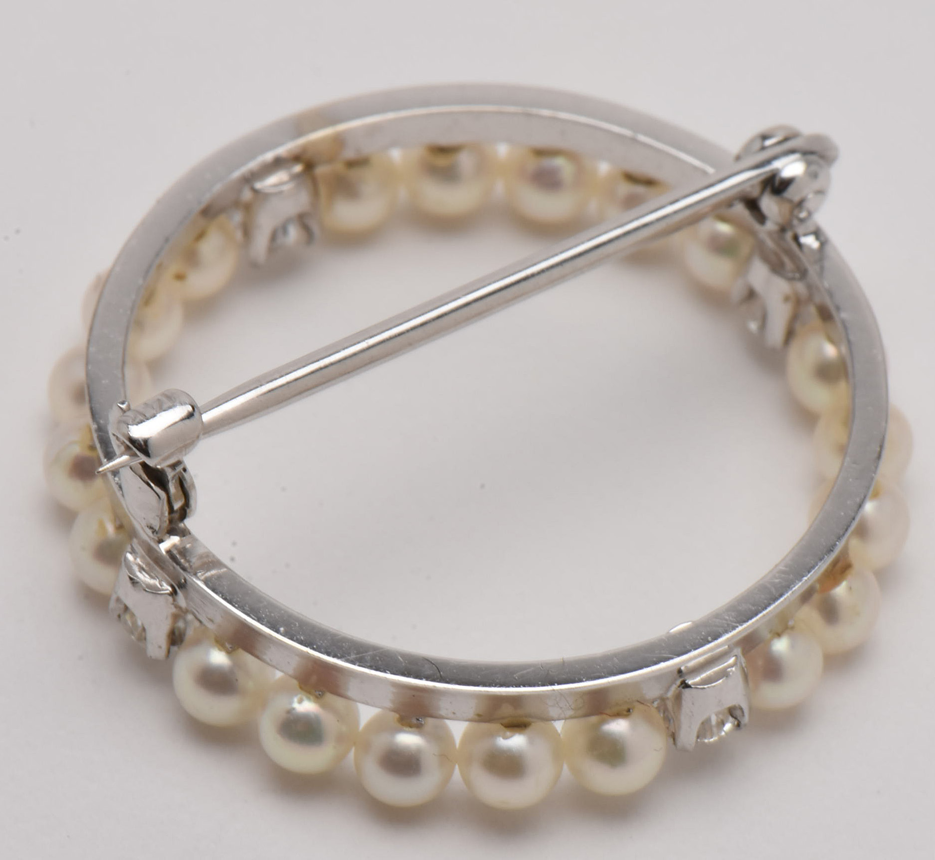 14K White Gold Diamond and Cultured Pearl Circle Brooch