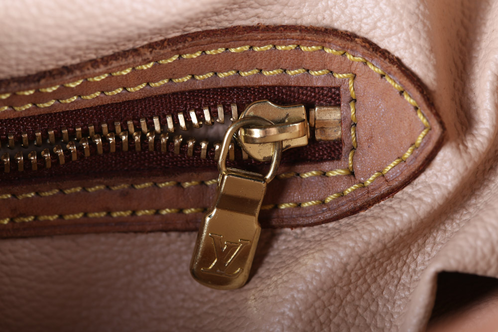 2003 Louis Vuitton Monogram Canvas Small Bucket PM Handbag