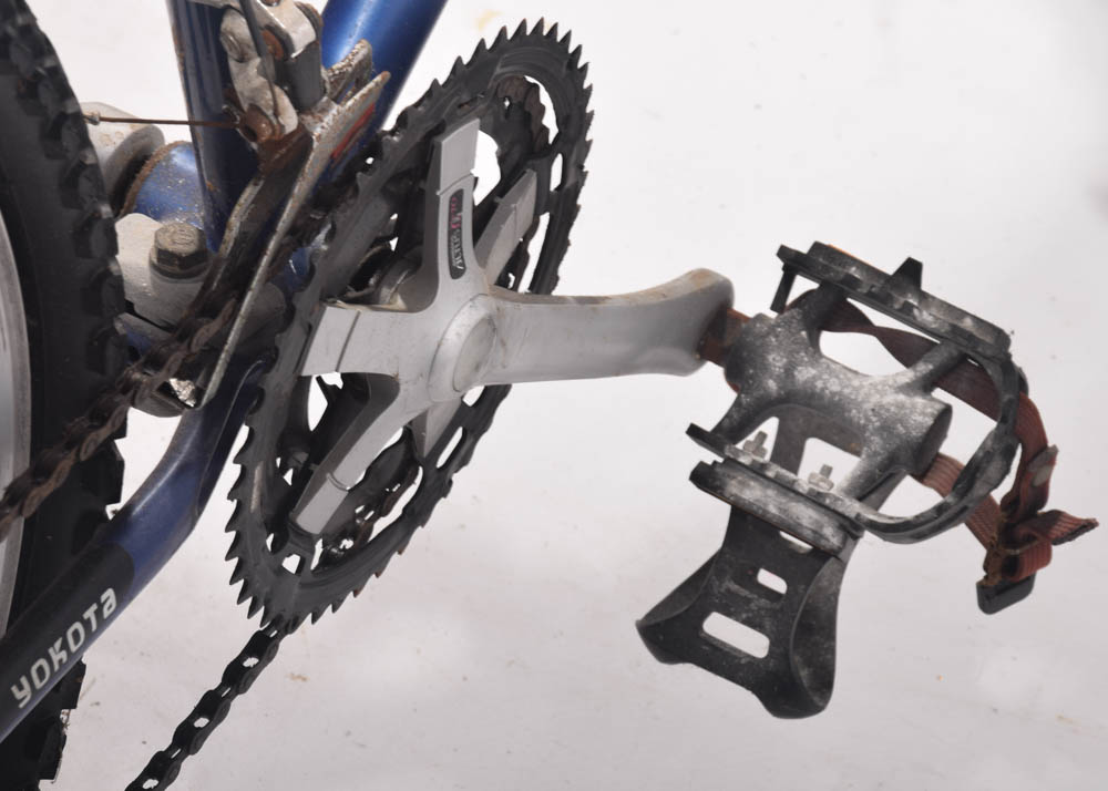 Yokota Ahwahnee Cross Bicycle and Specialized Air Tool Pro Floor Pump