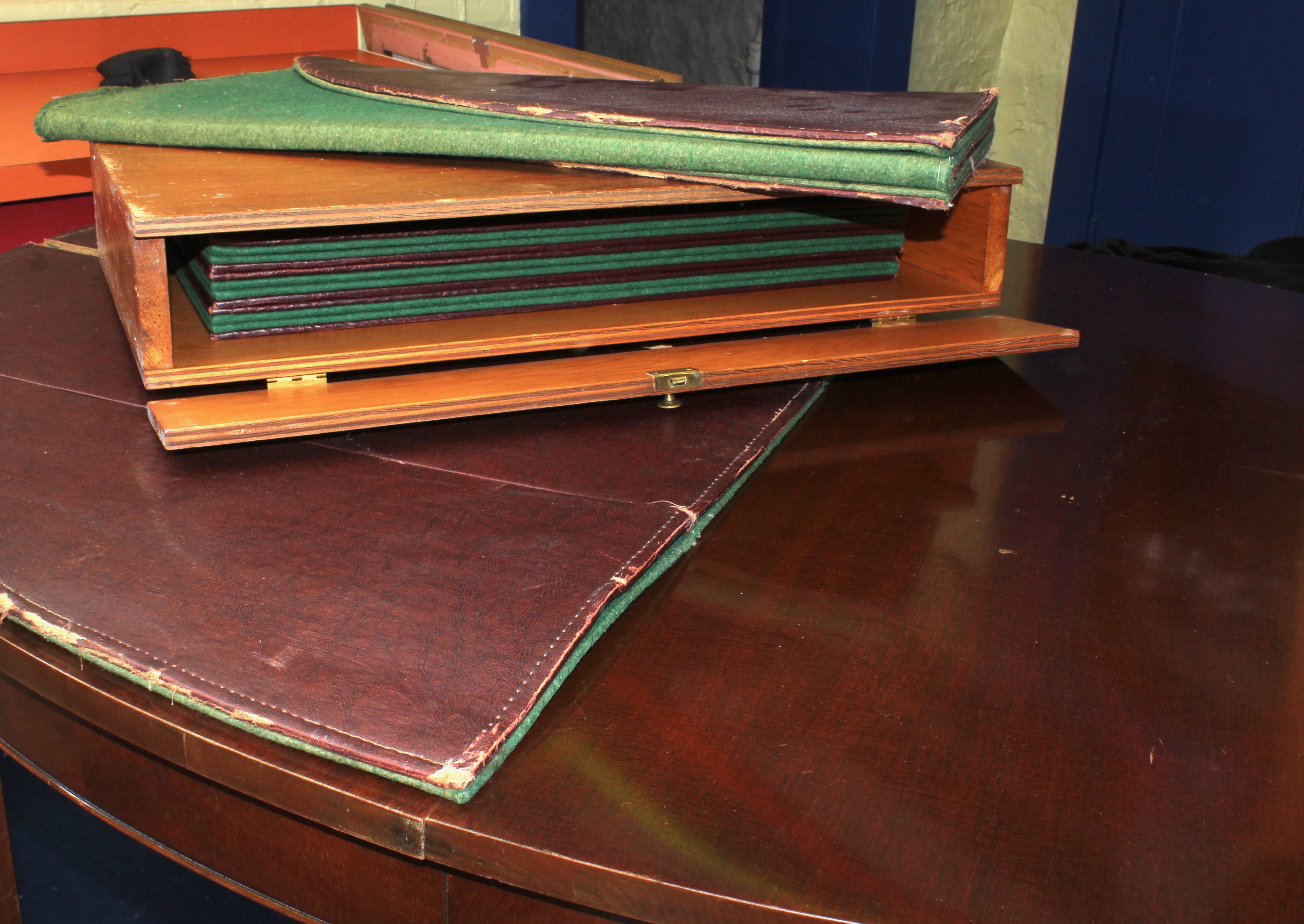 Drexel "New Travis Court Collection" Dining Leaf Table and Chairs, Late 20th C