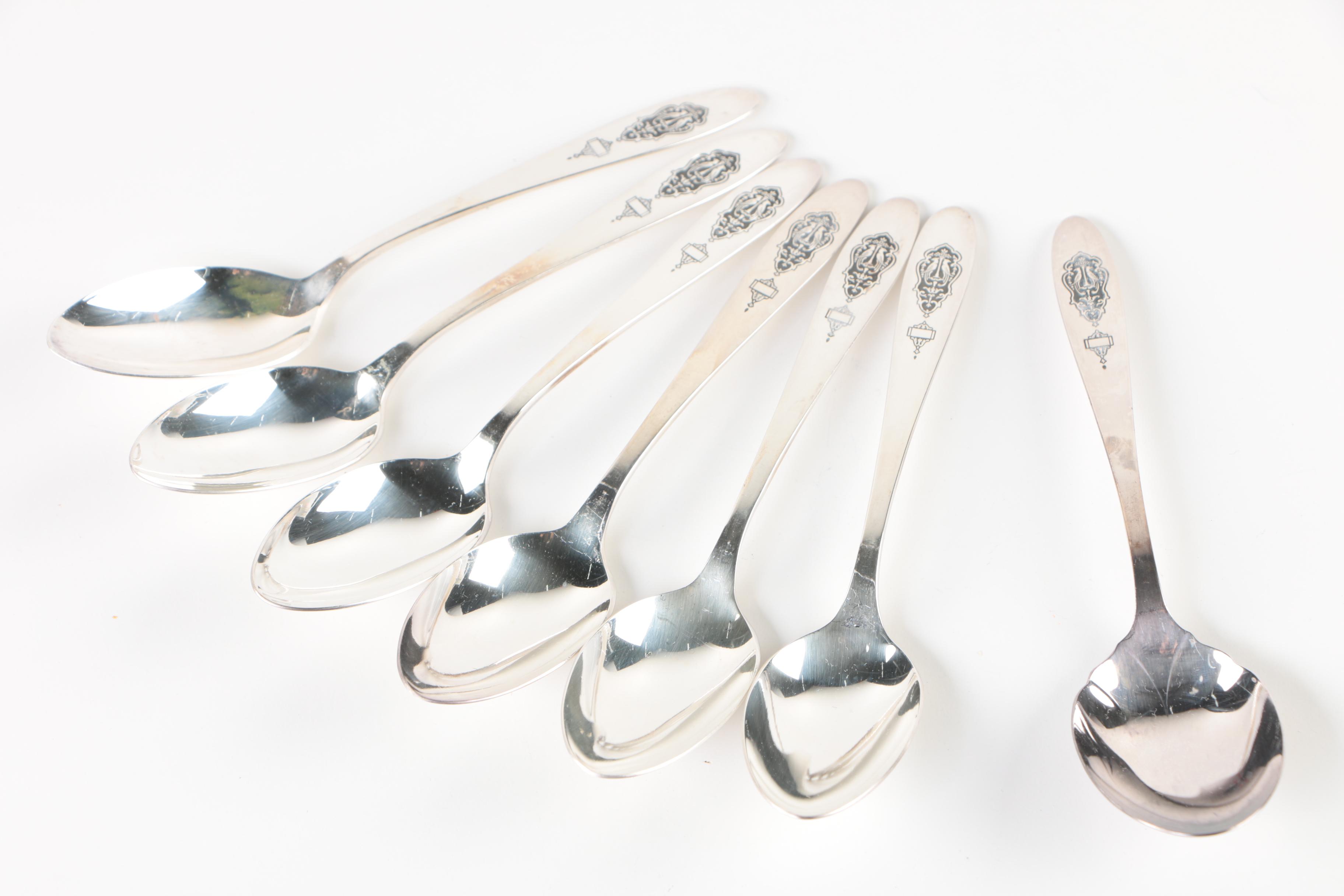Oneida "Bird of Paradise" Silver Plate Flatware with Chest, Early 20th Century