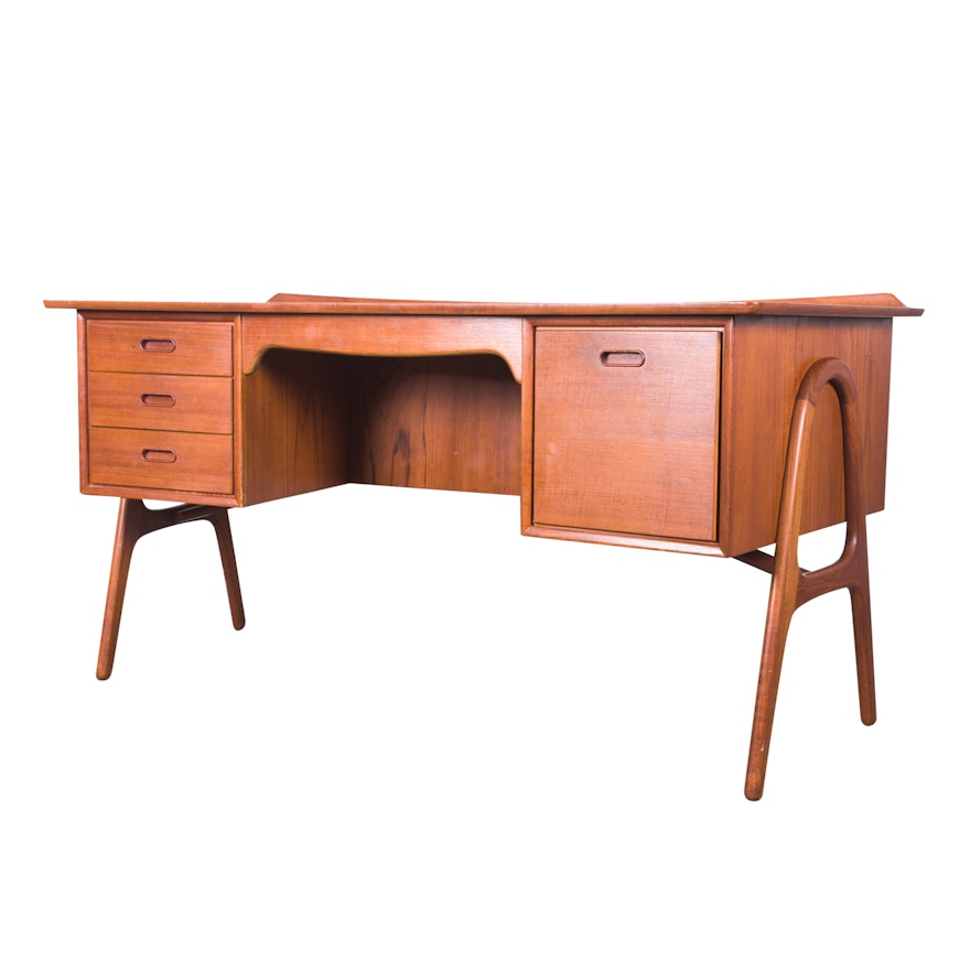 Danish Modern Teak Executive Desk by Sven Madsen for Sigurd Hansen, Mid-20th C