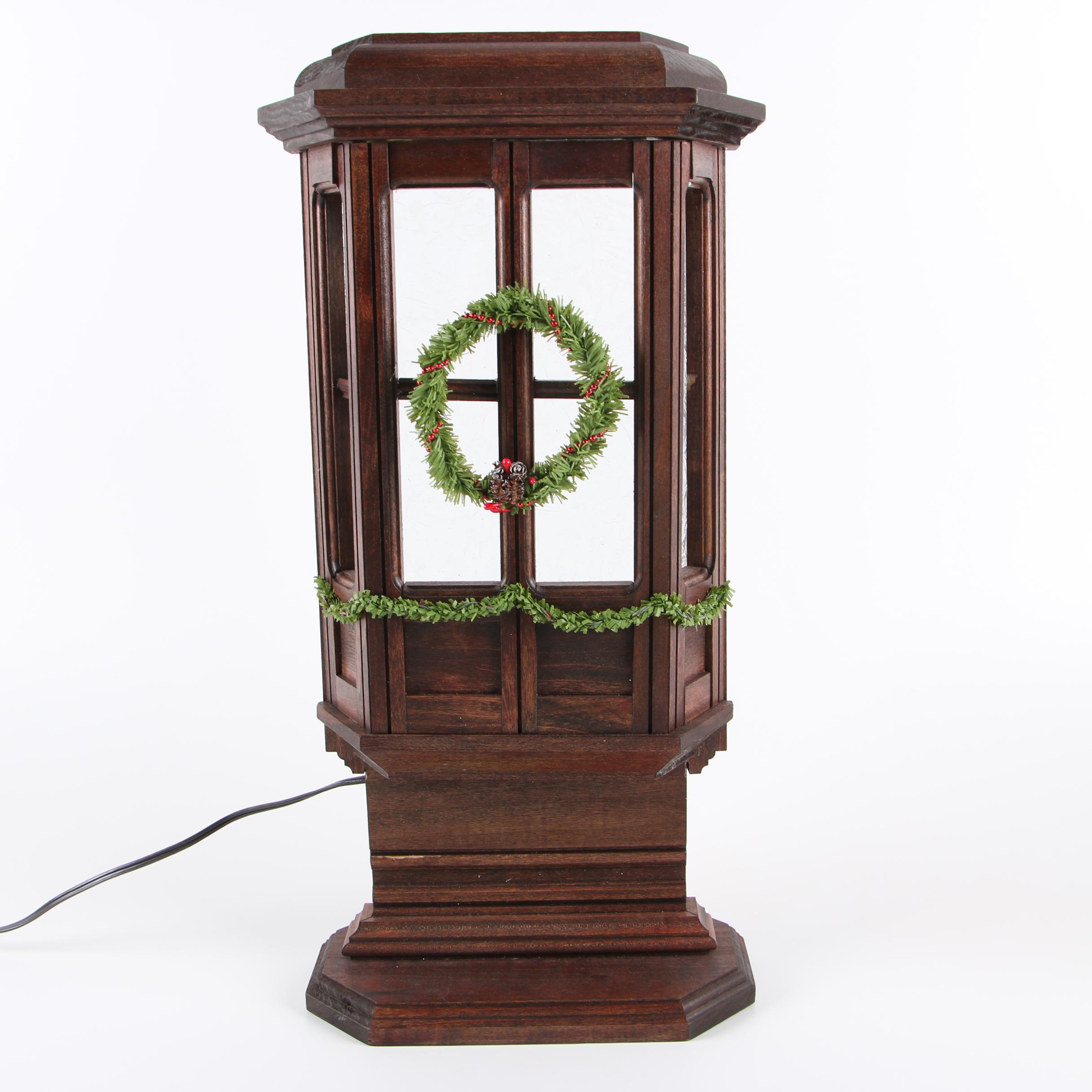 Contemporary Byers' Choice "The Carolers" Figurines and Illuminated Window