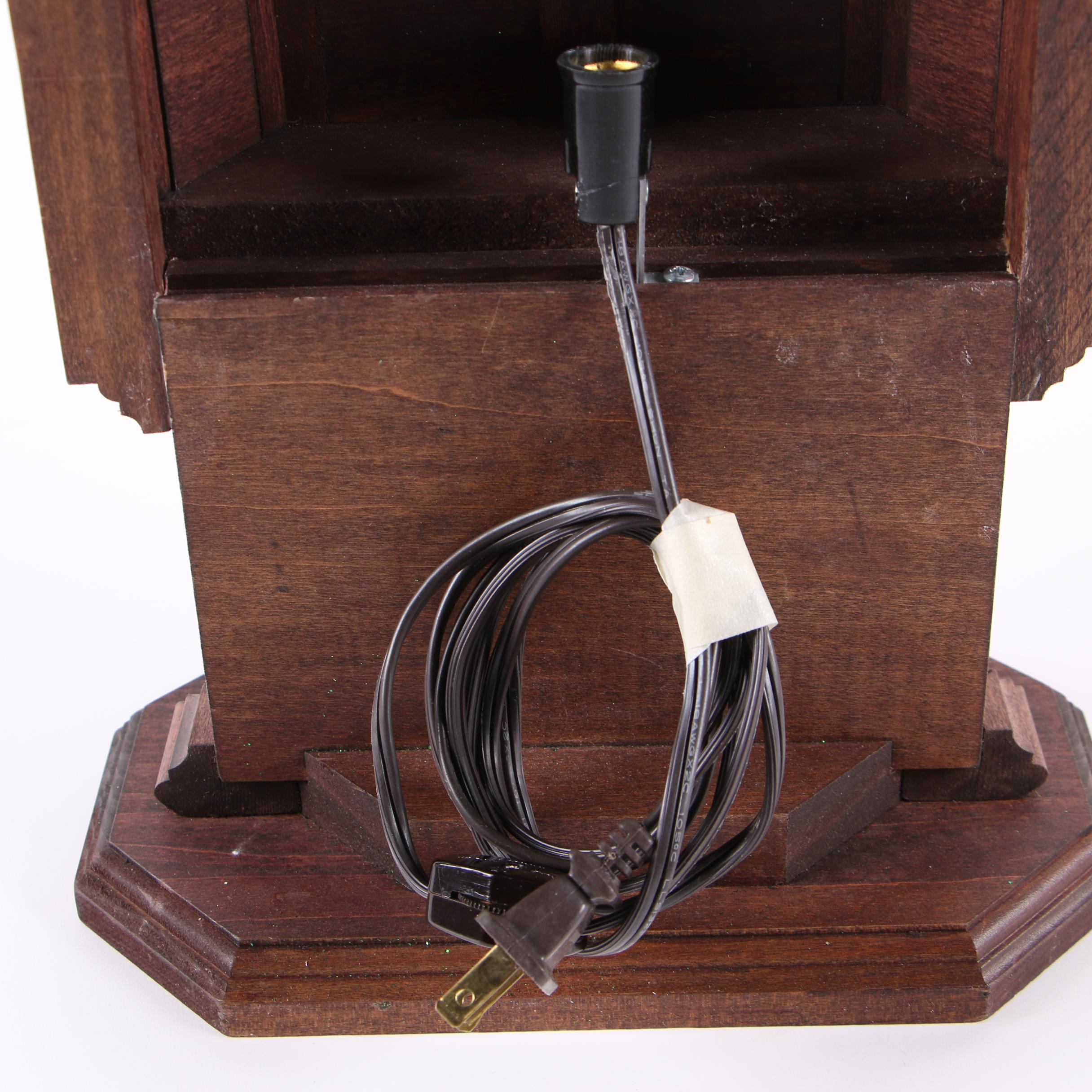 Contemporary Byers' Choice "The Carolers" Figurines and Illuminated Window