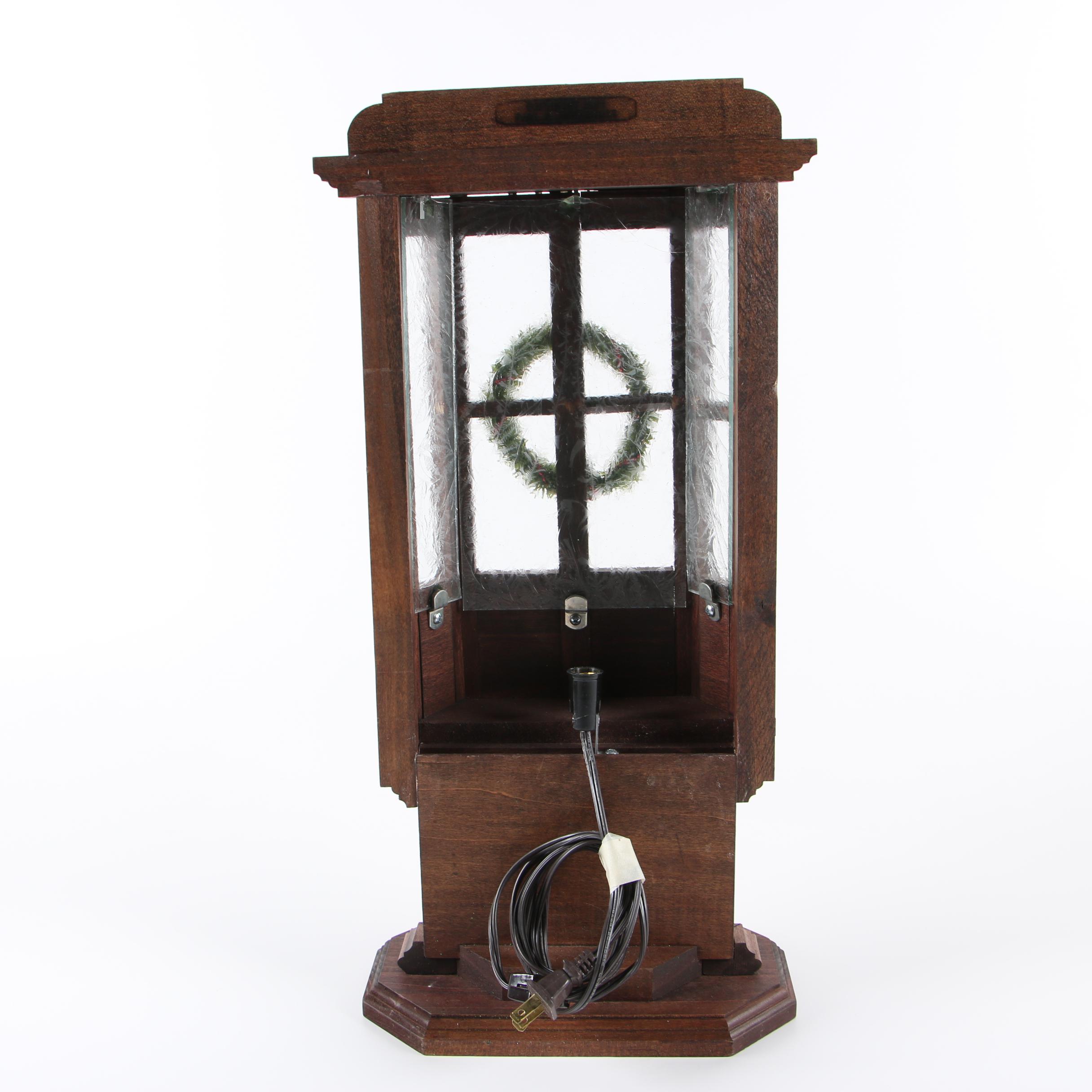 Contemporary Byers' Choice "The Carolers" Figurines and Illuminated Window