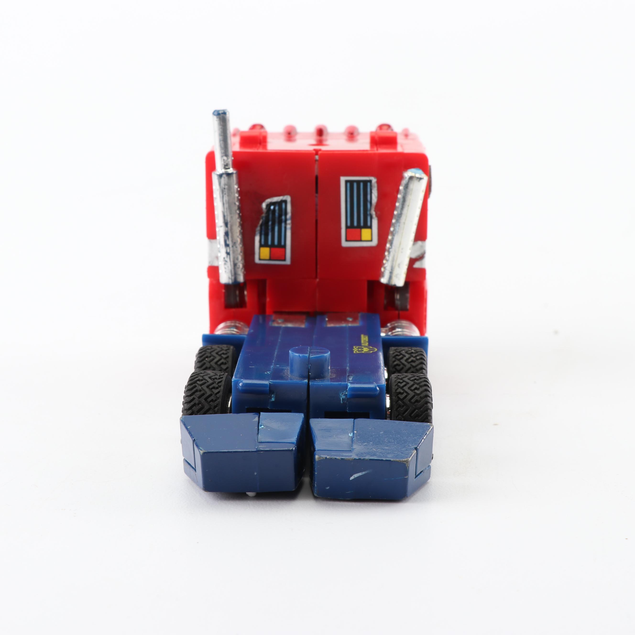 Vintage Transformers Lunchbox, Dinner Tray and Action Figures