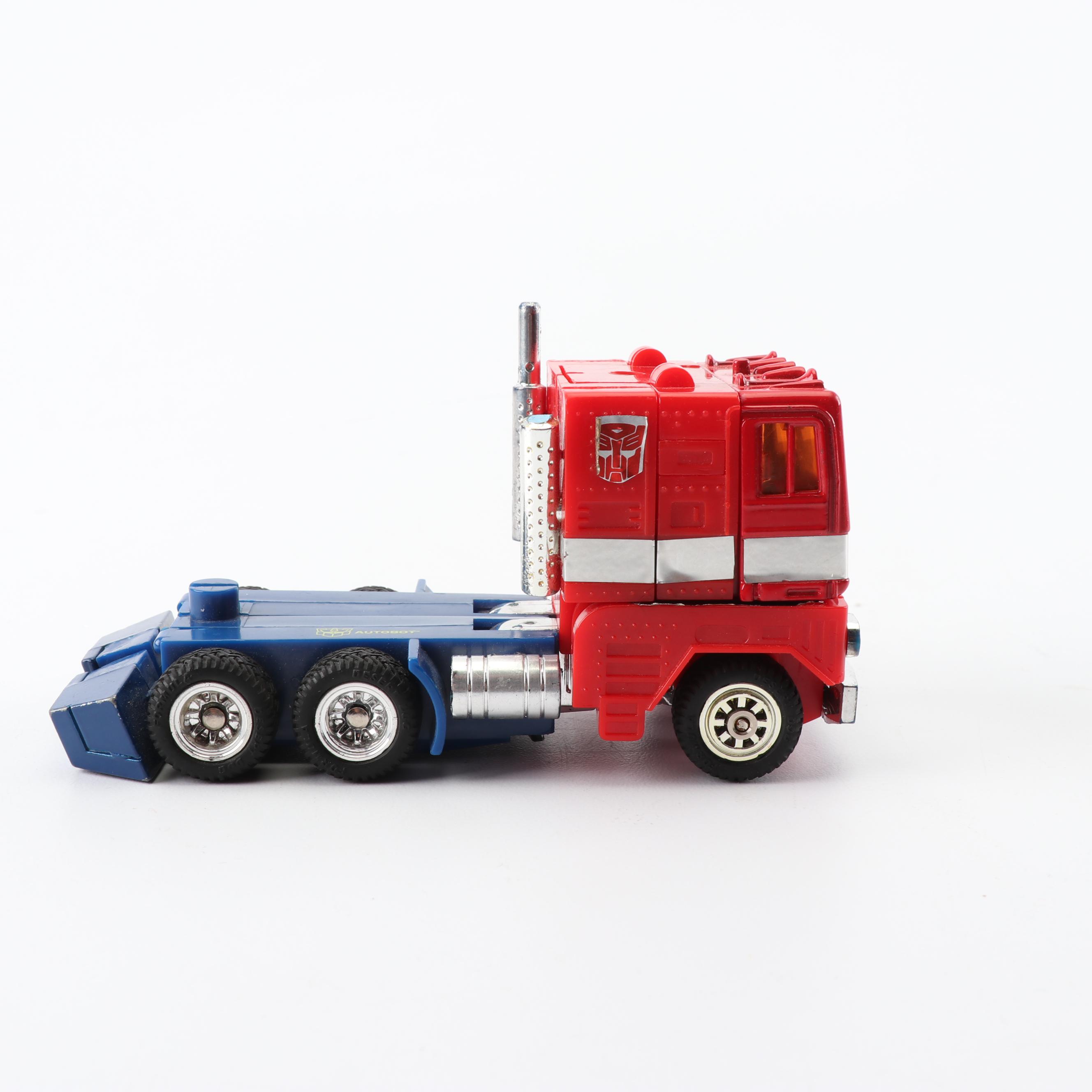 Vintage Transformers Lunchbox, Dinner Tray and Action Figures