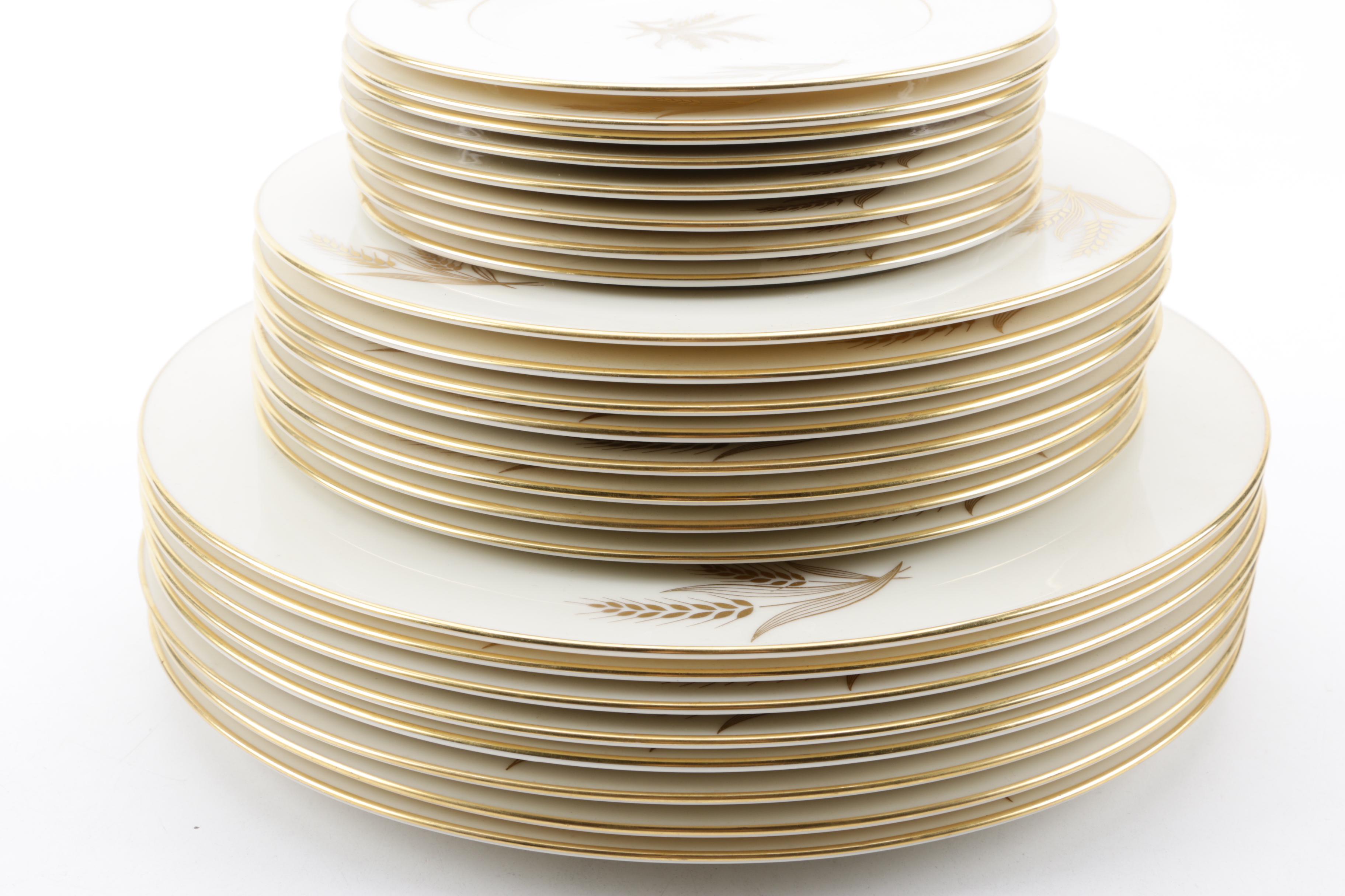 Mid to Late 20th Century Lenox "Harvest" Porcelain Dinnerware Service for Eight