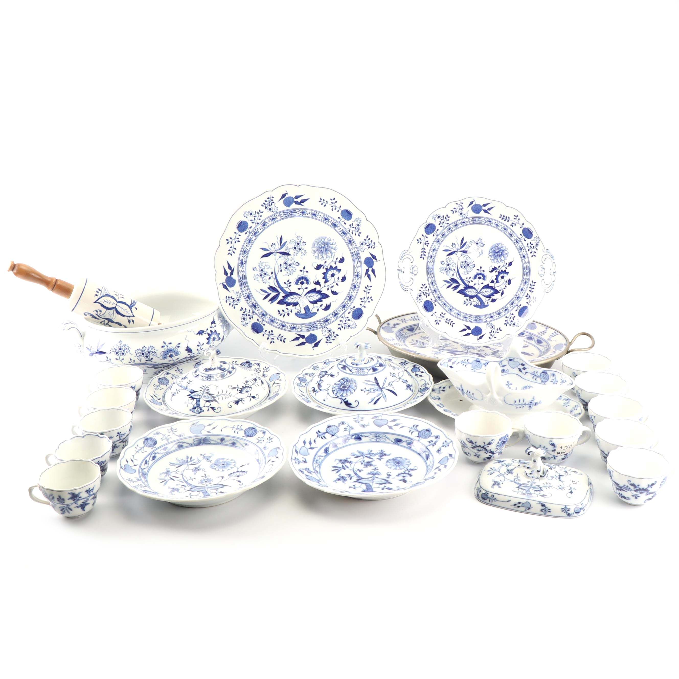 Meissen and Ernst Teichert "Blue Onion" Porcelain Serveware